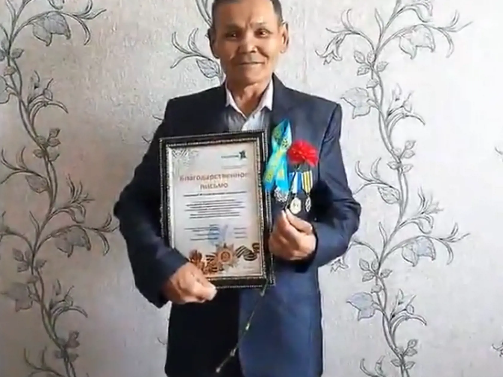 Nedokázal pedýchať krivdu a cítil beznádej.