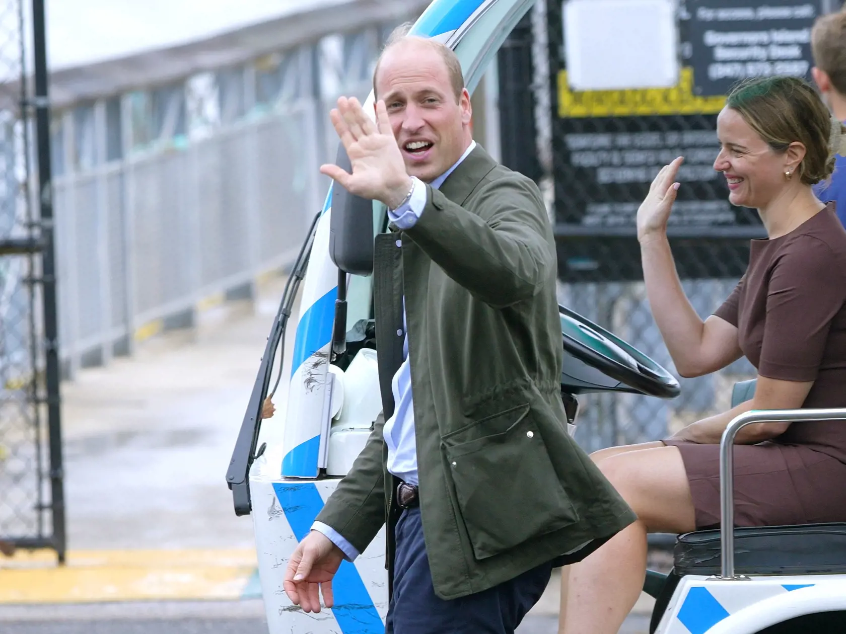 Princ William v New Yorku strávil deň vo vedeckom duchu. Spoločnosť mu robila krásna, neznáma vedkyňa.