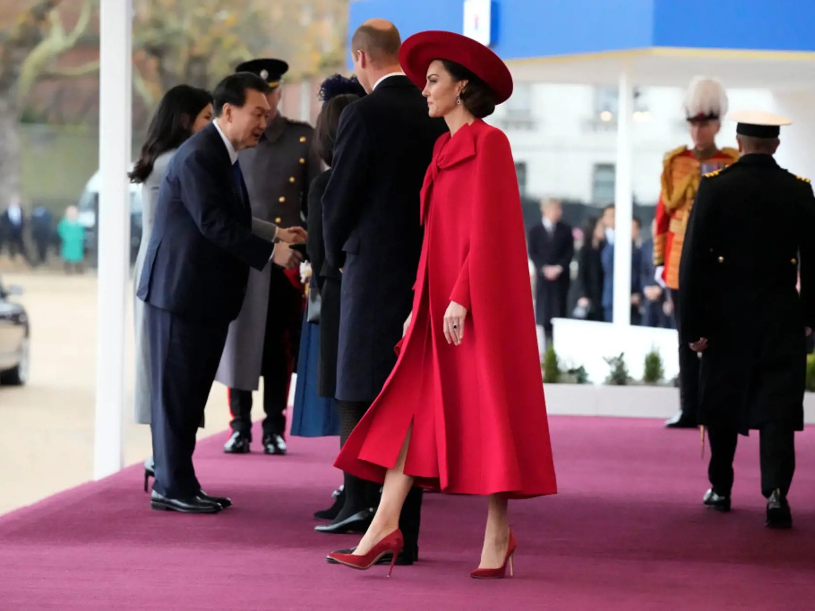 Princ a princezná z Walesu sa ako prví oficiálne stretli s prezidentom Kórejskej republiky a jeho manželkou