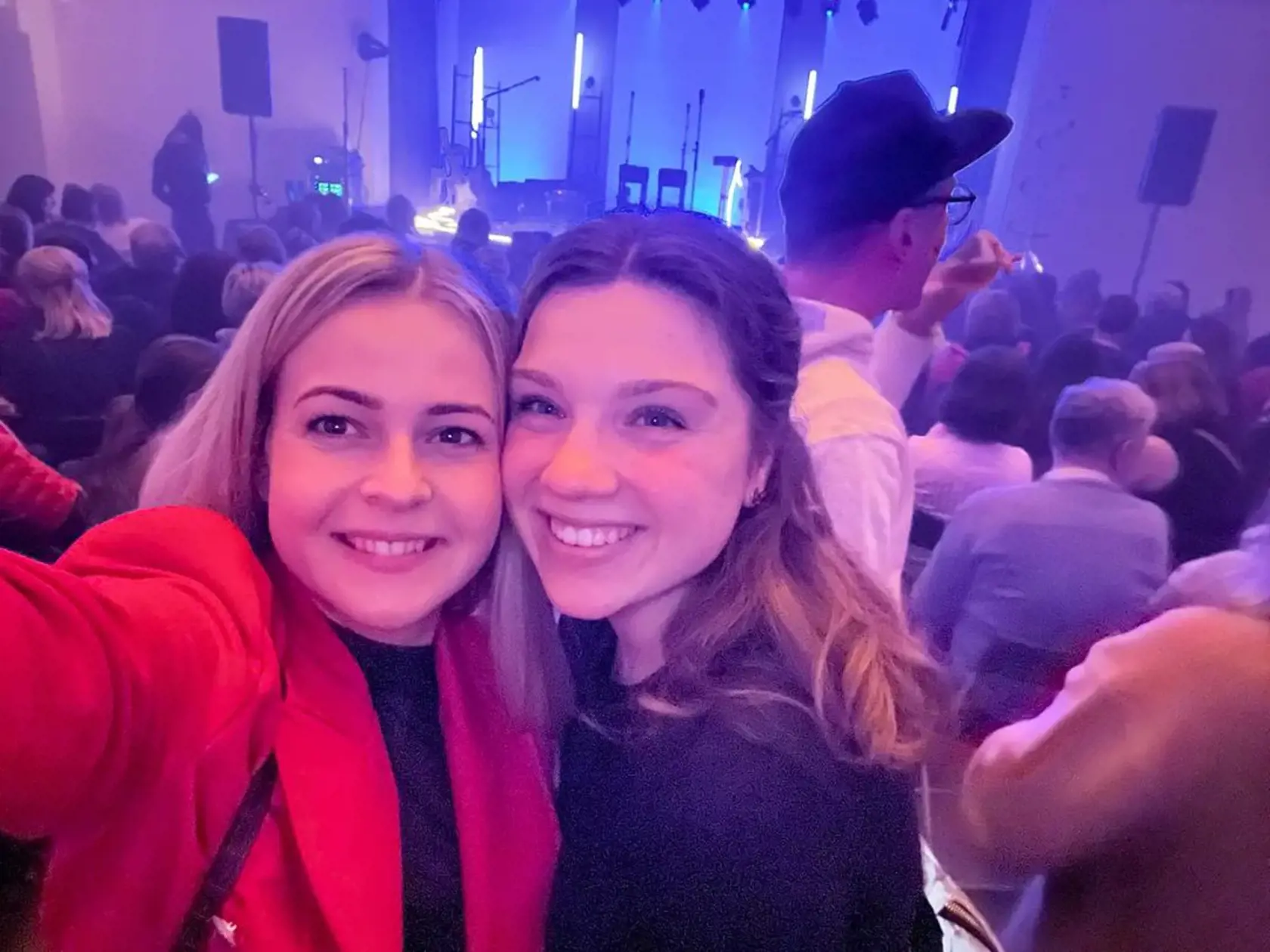 Lesana Krausková s kamarátkou.
