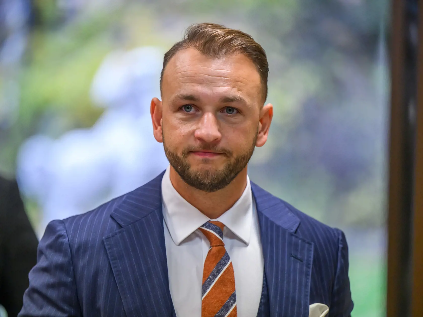 Na snímke minister vnútra SR Matúš Šutaj Eštok (Hlas-SD) prichádza na 60. schôdzu vlády SR v Bratislave 20. novembra 2024.