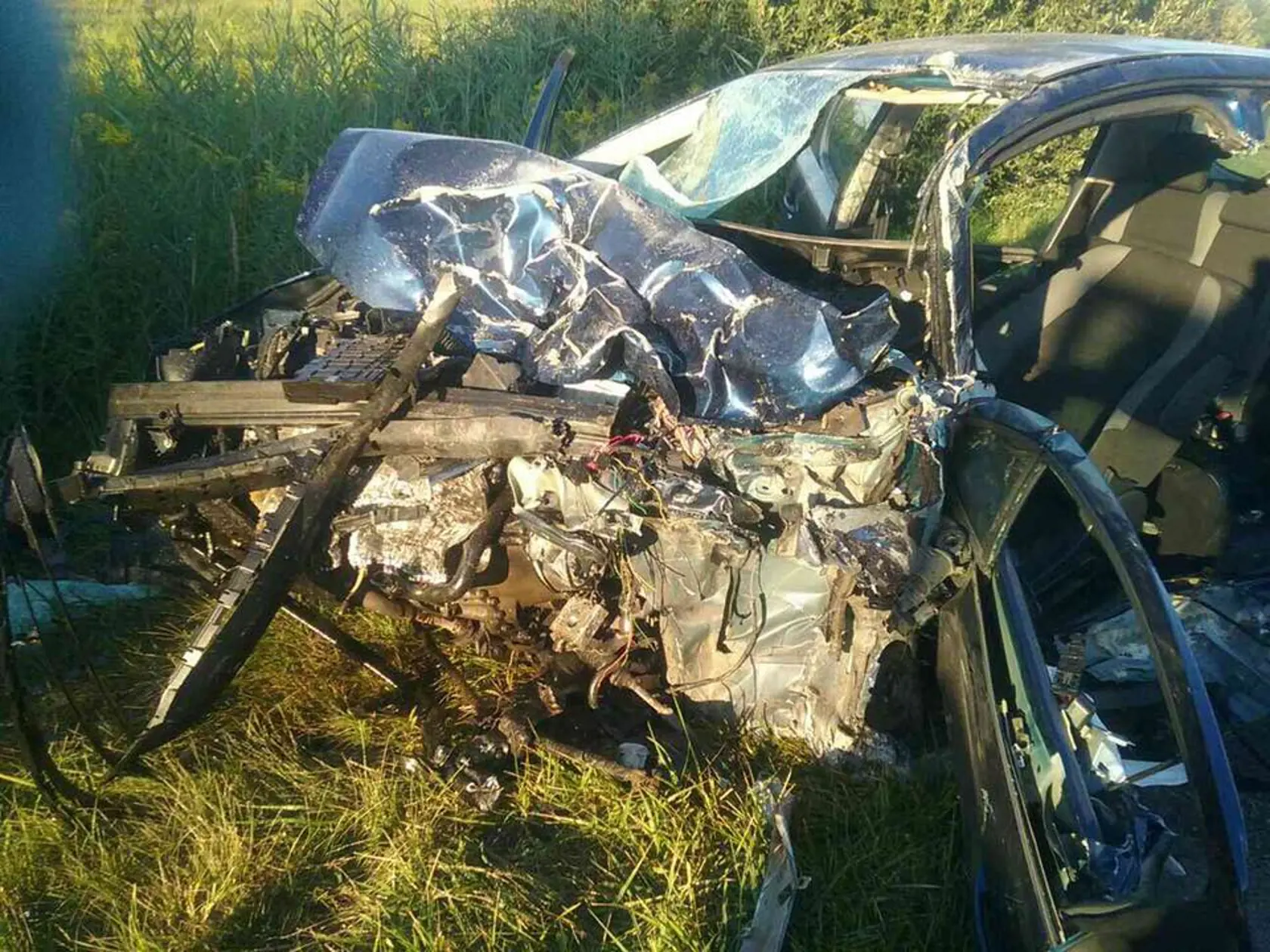 Pri tragickej dopravnej nehode v okrese Senica zasahujú hasiči.