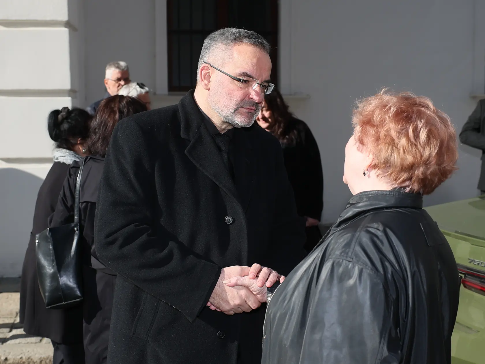 Posledná rozlúčka s hercom Štefanom Kvietikom († 90) v Dóme sv. Martina v Bratislave. Syn Martin Kvietik. 