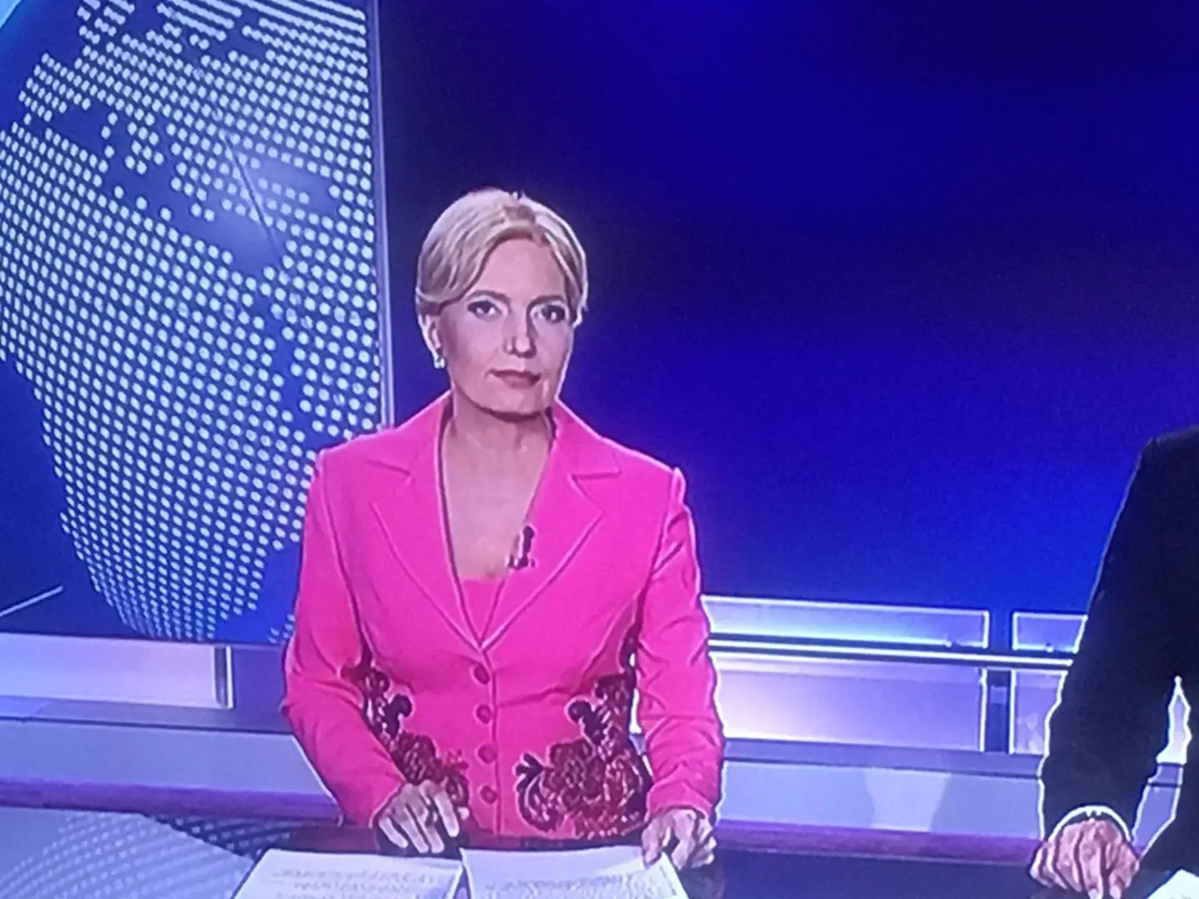 Aneta Parišková moderovala večerné noviny na jojke.