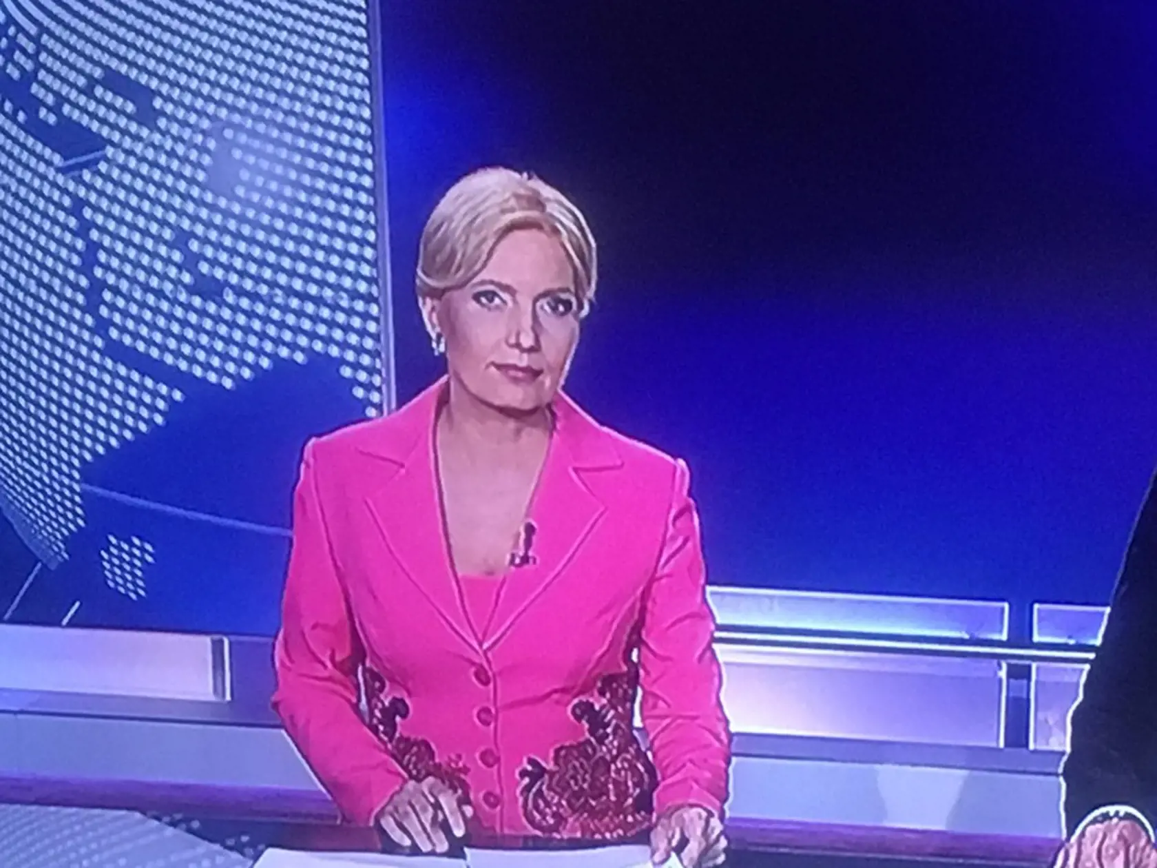 Aneta Parišková nahodila ružový kostým.