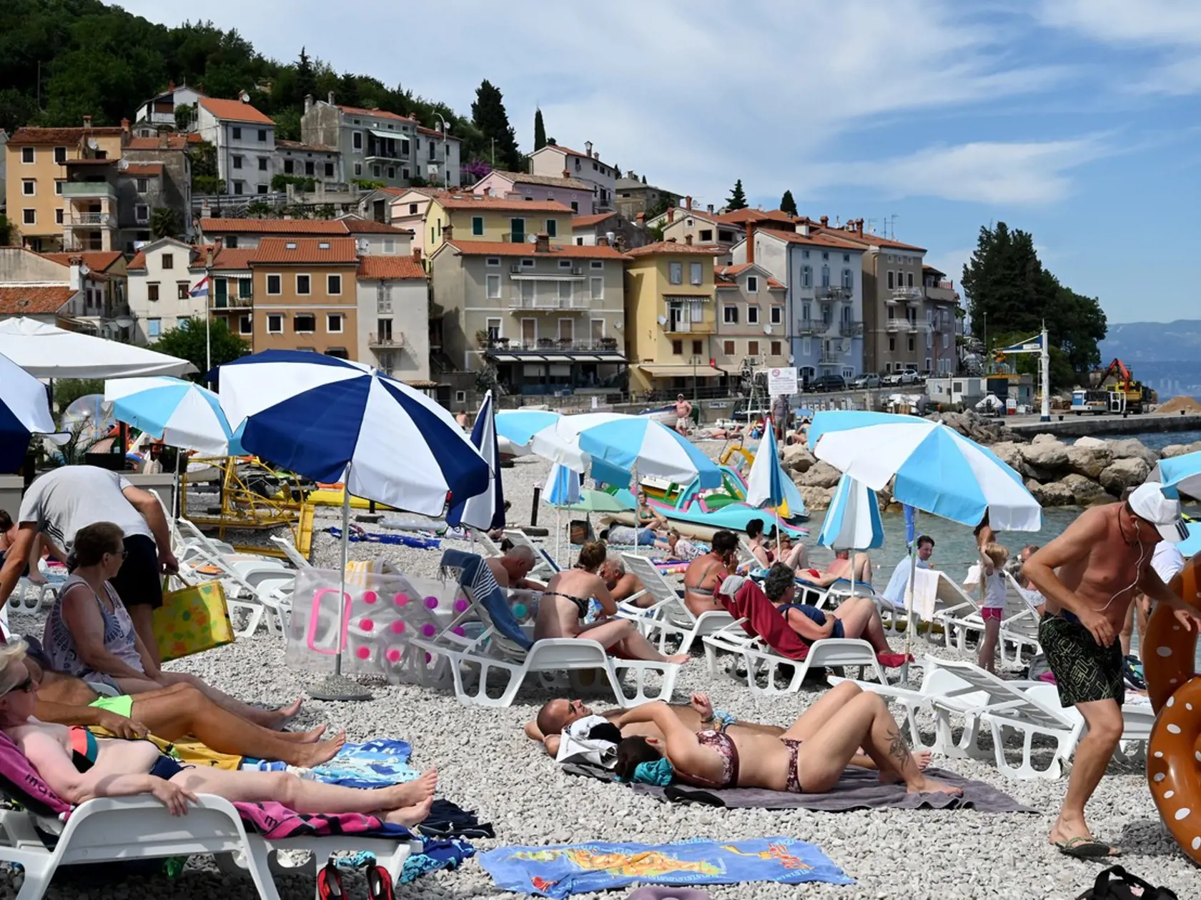 Turisti, ktorí sa odvážia vycestovať do Chorvátska sa stále nájdu. Momentálne sa v krajine nachádza viac ako 500-tisíc dovolenkárov.