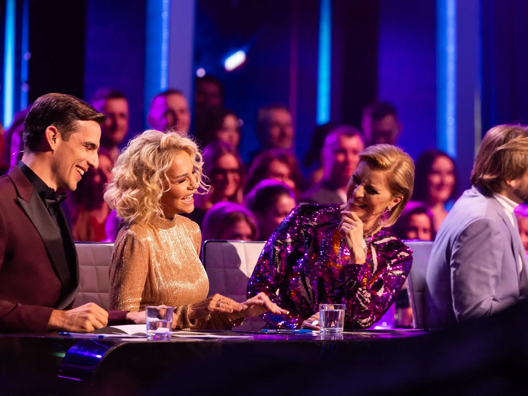 Na snímke porota Ján Ďurovčík, Tatiana Drexler, Adam Bardy, Dara Rolins počas šiesteho kola Let's dance 2025. 
