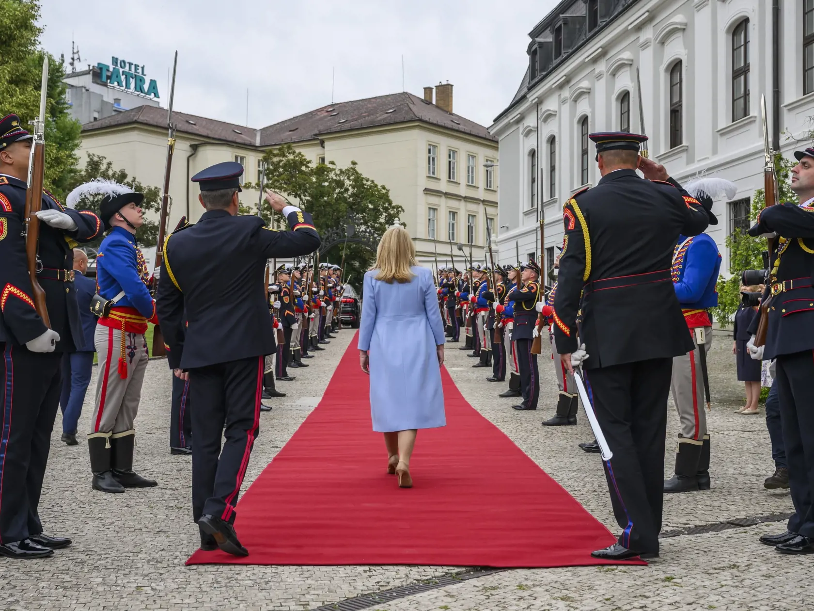 Na snímke prezidentka SR Zuzana Čaputová počas záverečnej prehliadky Čestnej stráže v Prezidentskej záhrade v Bratislave 14. júna 2024. FOTO TASR - Jaroslav Novák