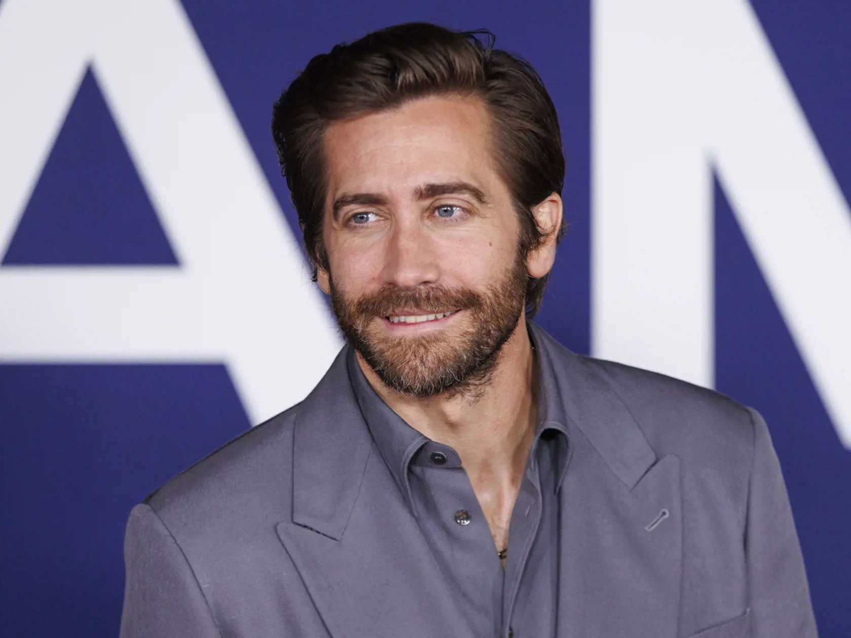 Herec Jake Gyllenhaal tvrdí, že pri natáčaní filmu Dobré dievča z roku 2002 s Jennifer Aniston šialene trpel.