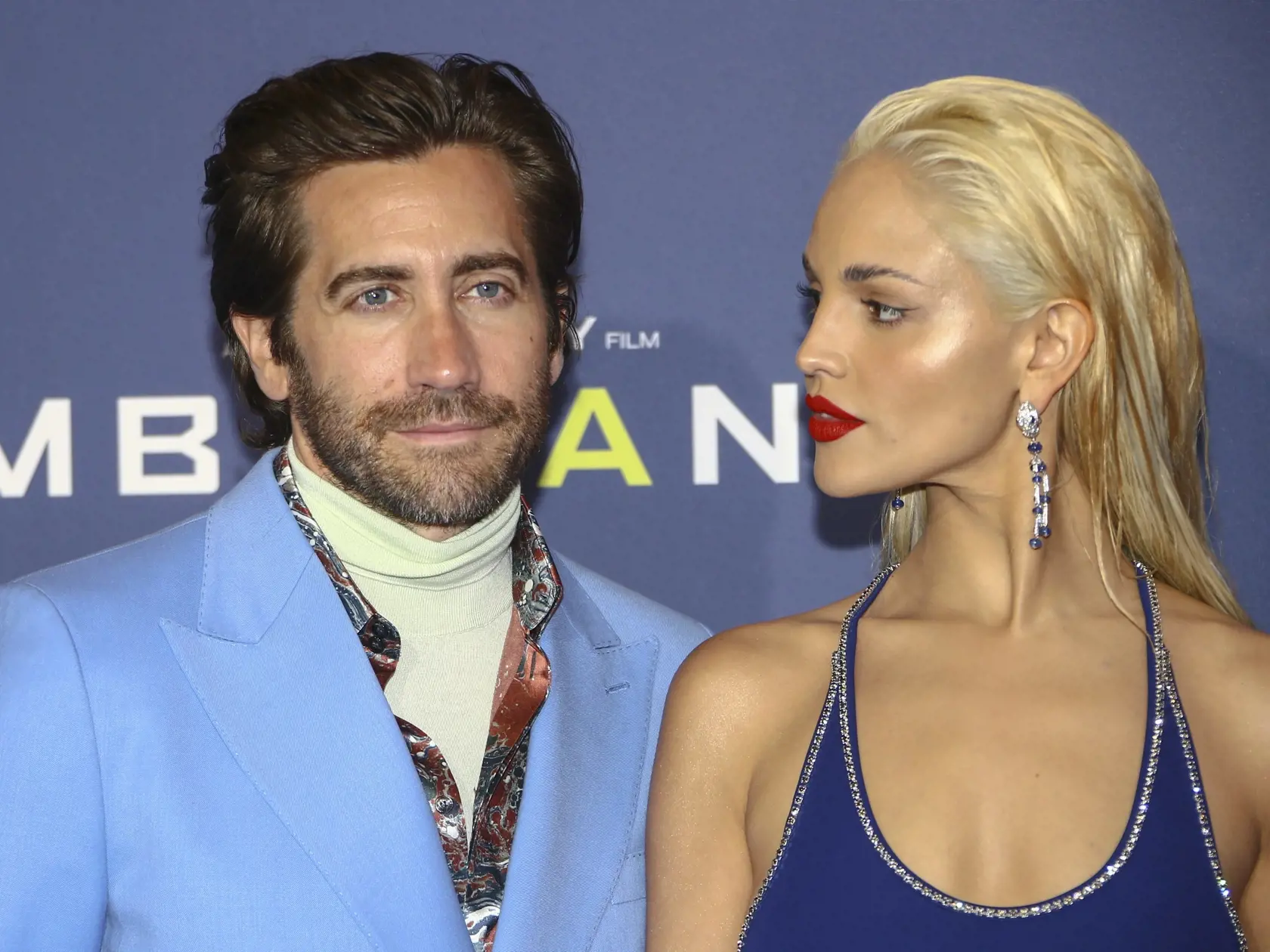 Hollywoodsky herec Jake Gyllenhaal (42) sa v rozhlasovej šou rozhovoril o naozaj ťažkých chvíľach počas nakrúcania snímky Poctivé dievča (2002). Hral milenca krásnej Jennifer Aniston (53) a vo filme nebola núdza o erotické scény.