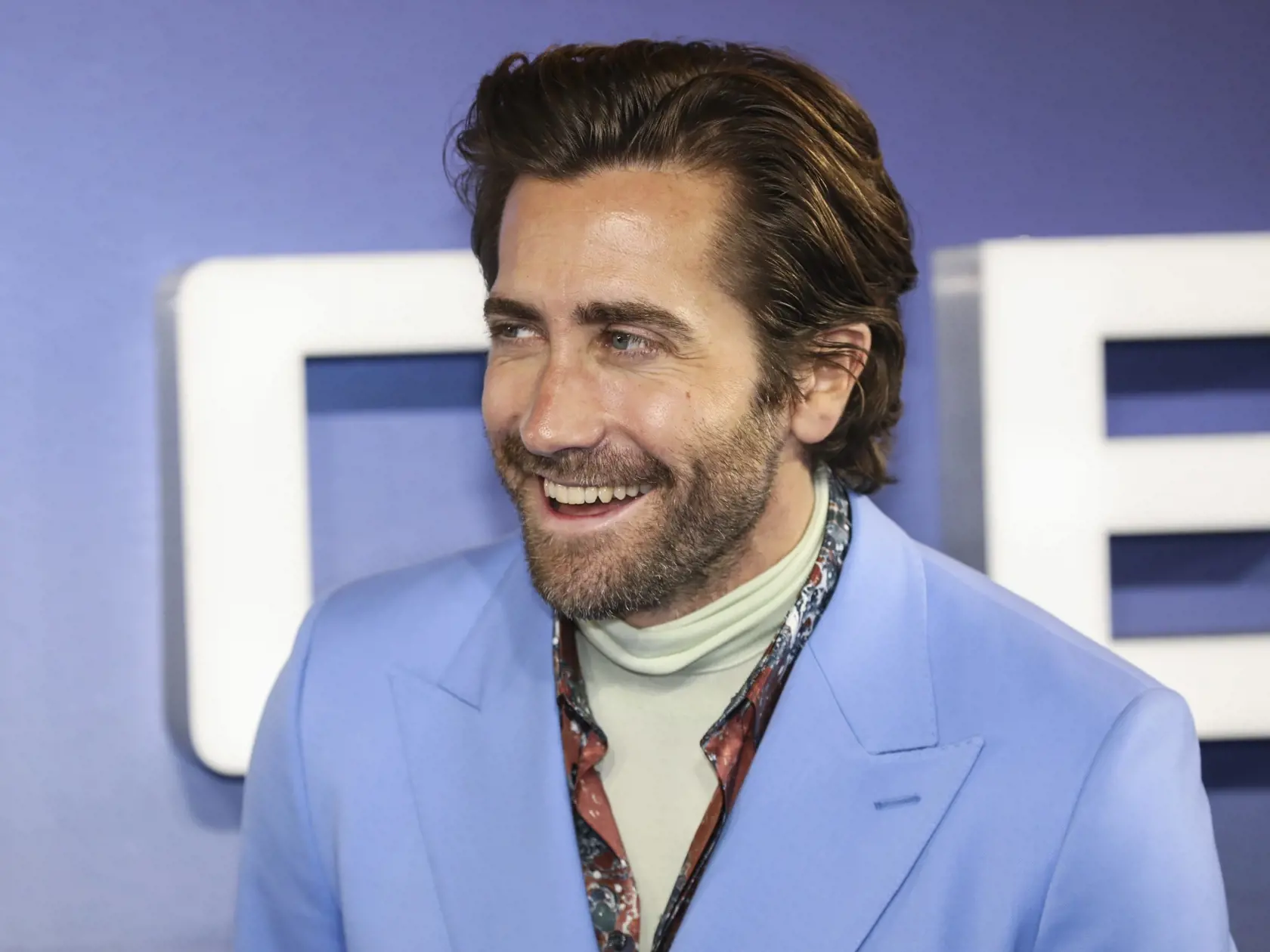 Hollywoodsky herec Jake Gyllenhaal (42) sa v rozhlasovej šou rozhovoril o naozaj ťažkých chvíľach počas nakrúcania snímky Poctivé dievča (2002). Hral milenca krásnej Jennifer Aniston (53) a vo filme nebola núdza o erotické scény.
