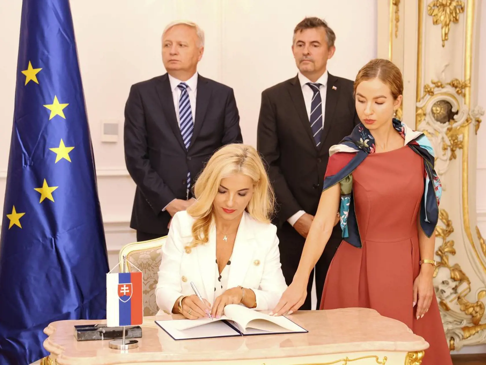 Martina Šimkovičová a šejk Salem bin Khalidi Al Qassimi podpísali na Bratislavskom hrade dôležité memorandum o porozumení na obdobie rokov 2024 – 2029