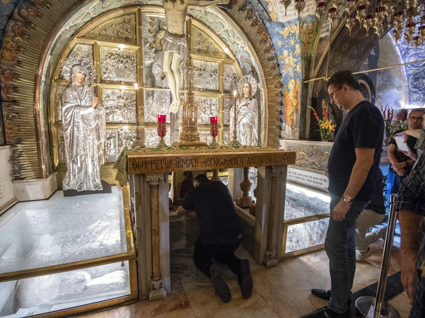 Na snímke sprava podpredseda Národnej rady SR Martin Glváč a predseda Národnej rady SR Andrej Danko v Bazilike Svätého hrobu pri mieste Ježišovho ukrižovania v Jeruzaleme 3. júla 2018. FOTO TASR - Marko Erd