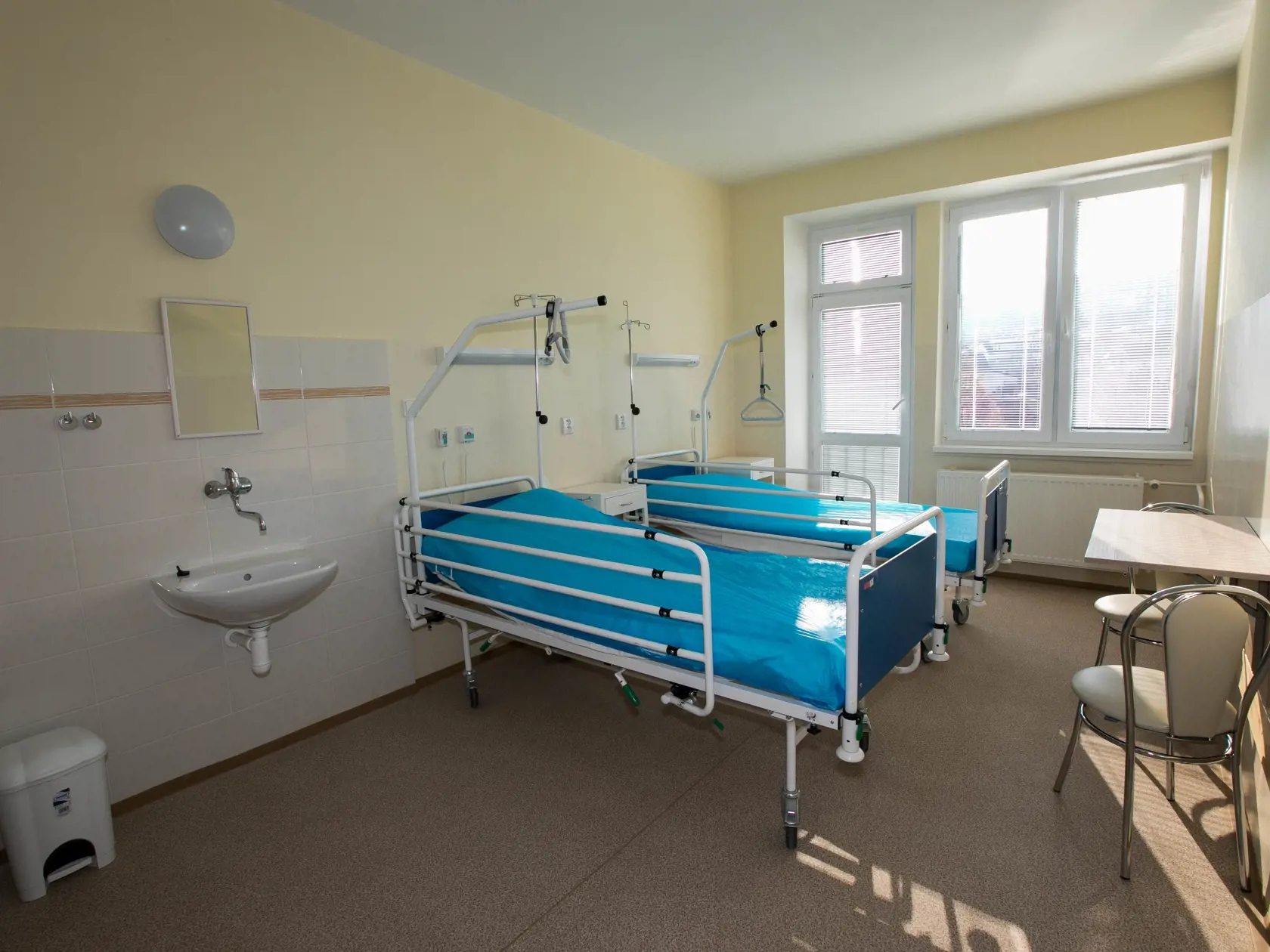 Pacienti ležia v horúčavách, poruchu by mali odstrániť do konca mesiaca.