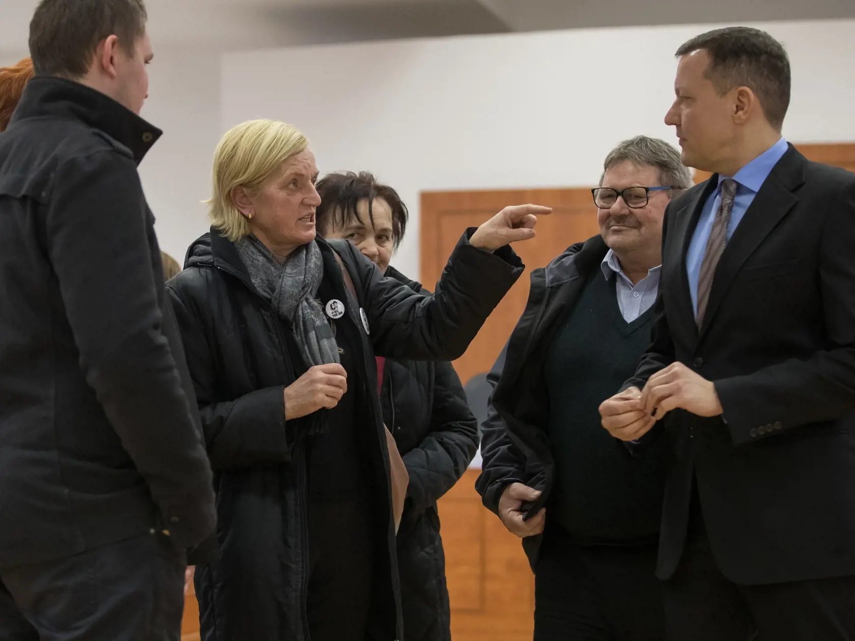 Tretie pojednávanie na Špecializovanom trestnom súde v Pezinku vo veci vraždy investigatívneho novinára Jána Kuciaka a jeho snúbenice Martiny Kušnírovej. Na snímke zľava je Zlatica Kušnírová, Jana Kuciaková, Jozef Kuciak a Daniel Lipšic.