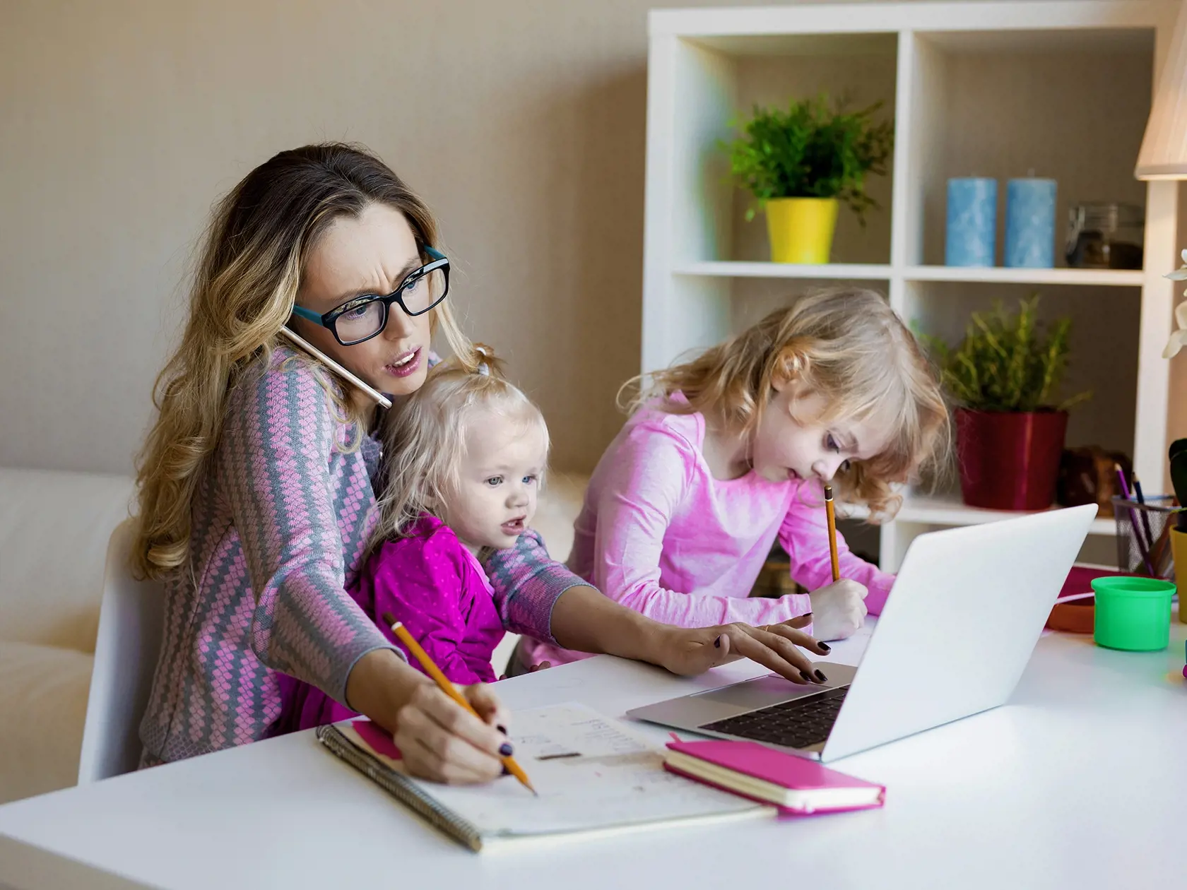 Ako pracovať z domu a nezblázniť sa? Pár TIPOV pre úspešný home office, všimnite si najmä bod 3