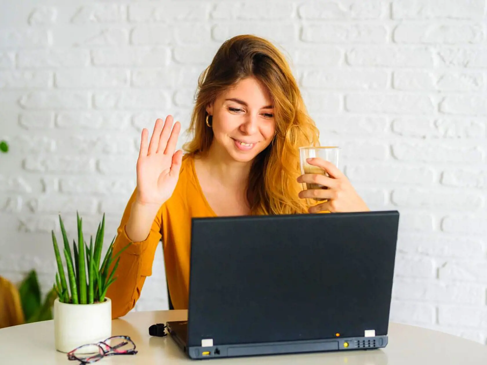 Ako pracovať z domu a nezblázniť sa? Pár TIPOV pre úspešný home office, všimnite si najmä bod 3
