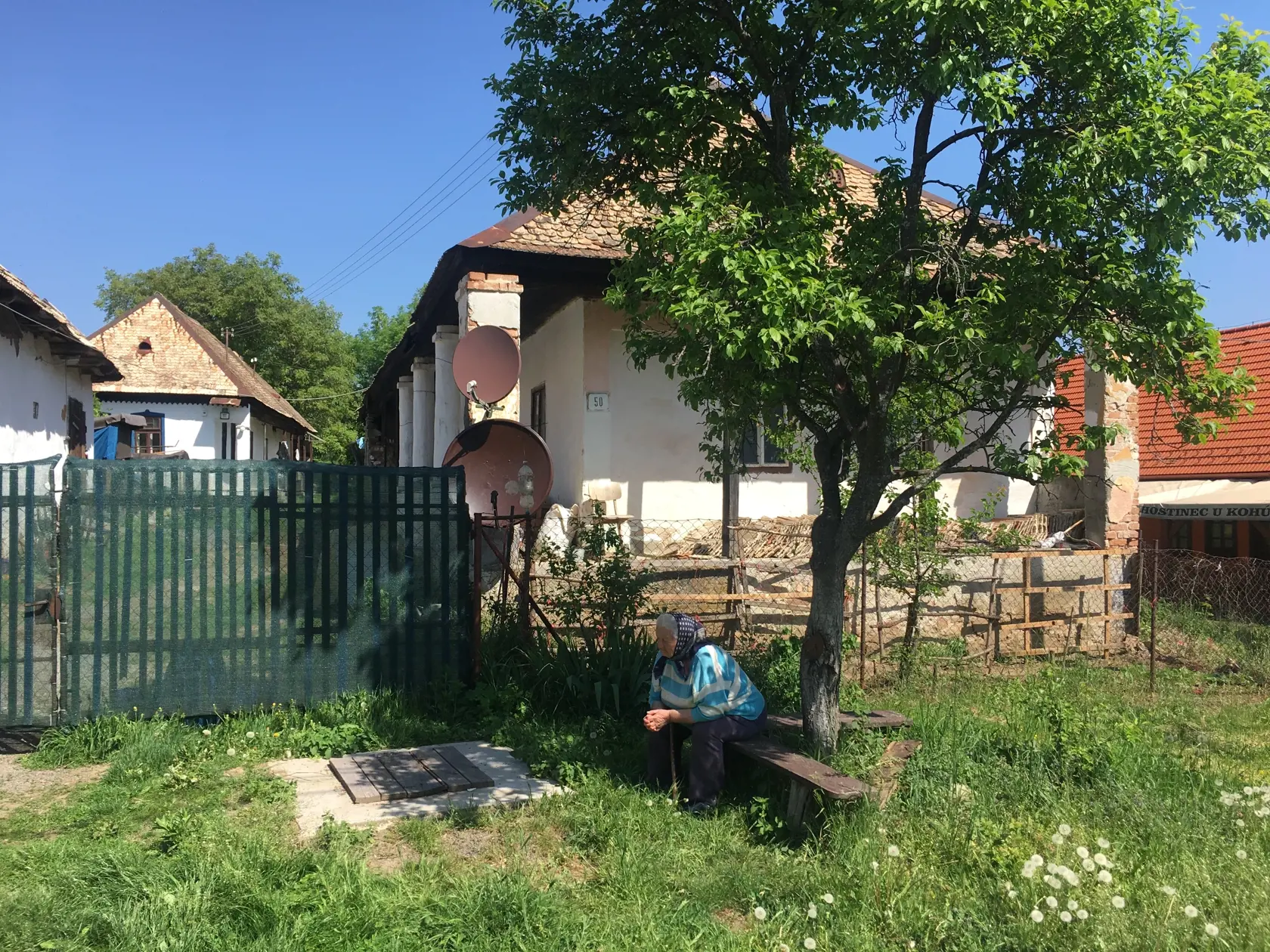 Slovenskí dôchodcovia zo svojich penzií ledva vyžijú.