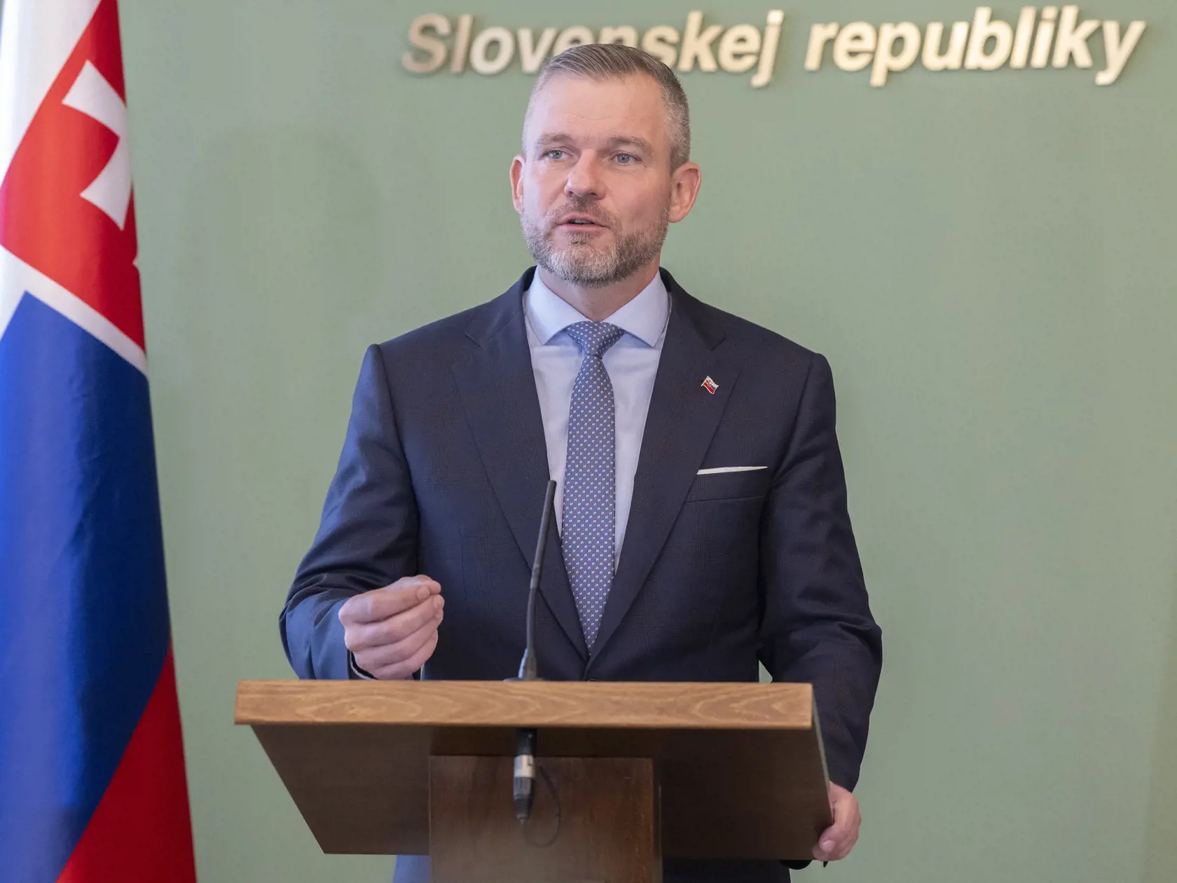 Na snímke novozvolený predseda NR SR Peter Pellegrini (Hlas-SD) počas tlačovej konferencie na tému Parlament stojí pred novými výzvami 26. októbra 2023 v Bratislave.