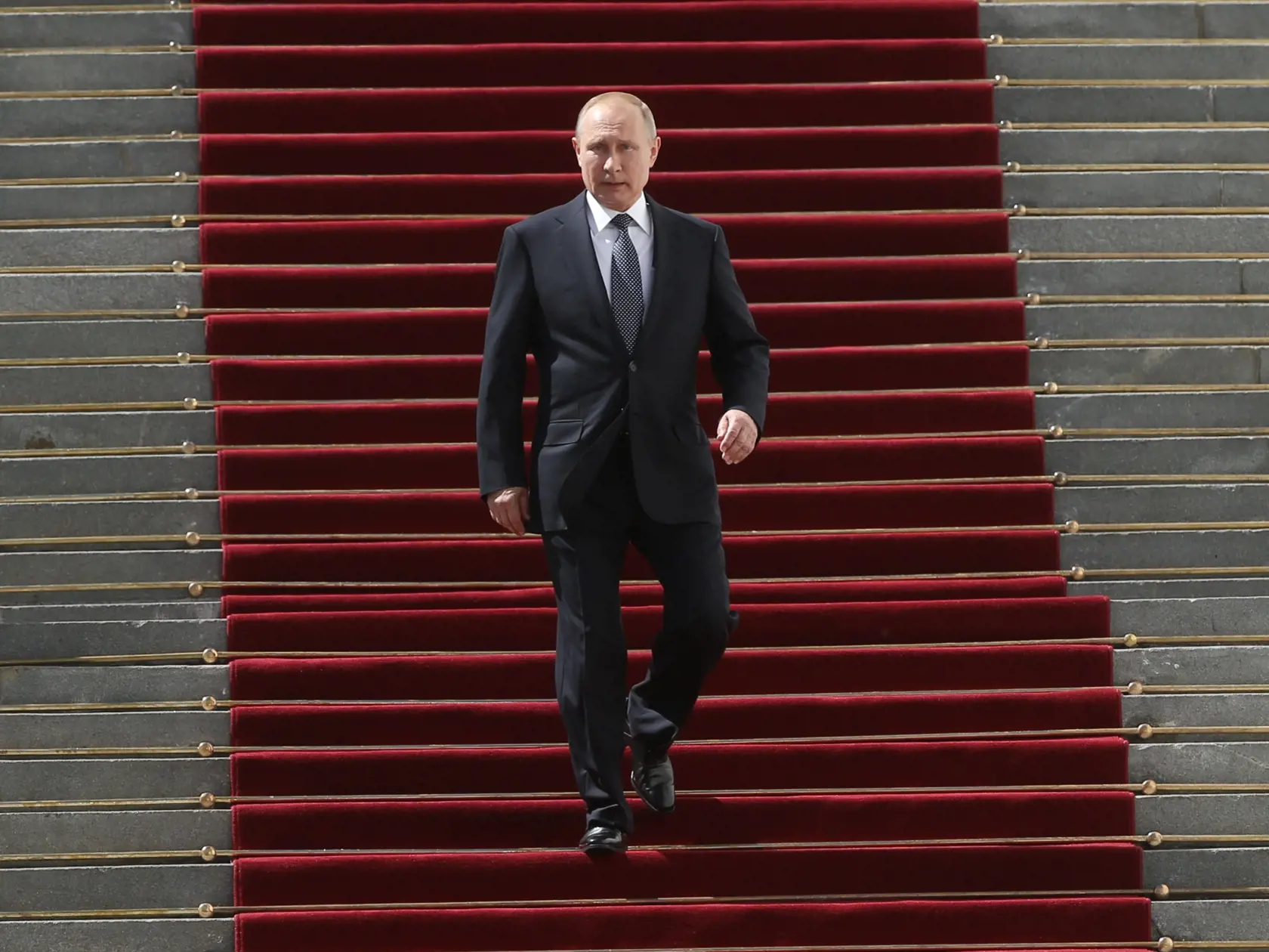 Putina priučil správnej chôdzi odborník na reč tela z Austrálie, Allan Pease.