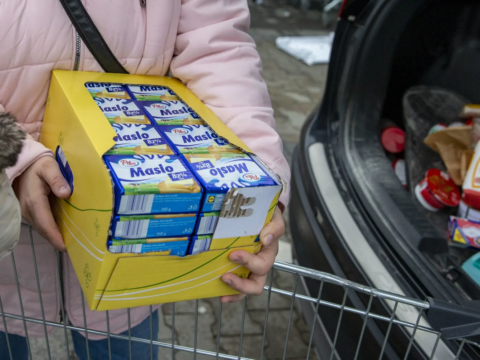 Zdražovanie potravín vyhnalo Slovákov do odchodov nakupovať, mnohí prišli kvôli lacnejšiemu maslu. 