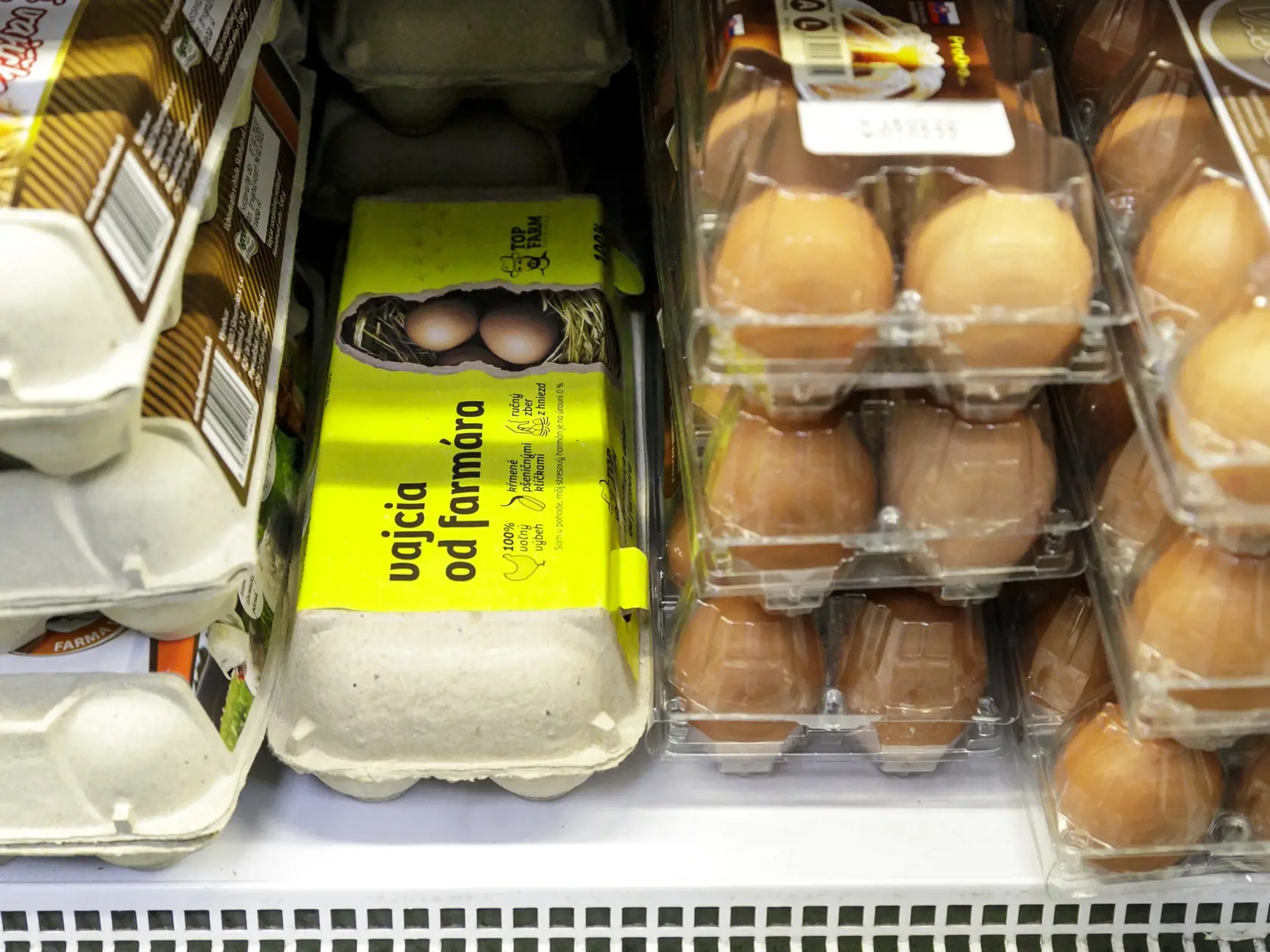 Zdraželi aj základné potraviny.