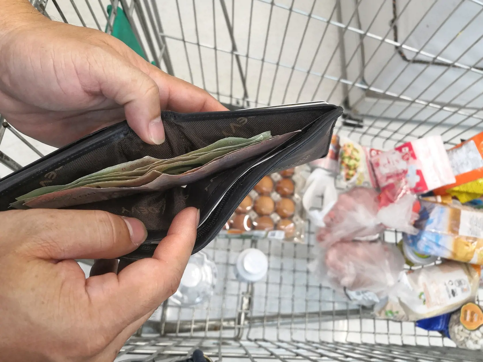 Naštartuje prudké zdražovanie infláciu? Existujú aj také obavy.