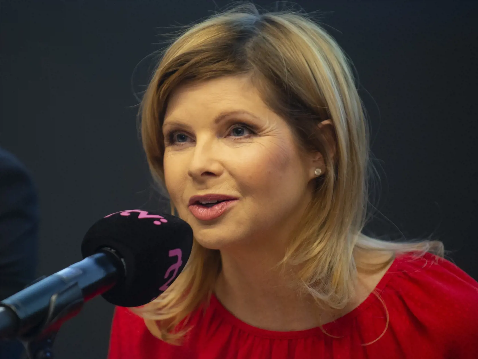 Na snímke televízna moderátorka Trojky Soňa Müllerová počas tlačovej konferencie Rozhlasu a televízie Slovenska (RTVS) o novom okruhu Trojka – Prezentácia novej televíznej programovej služby 6. decembra 2019 v Bratislave. FOTO TASR – Jakub Kotian