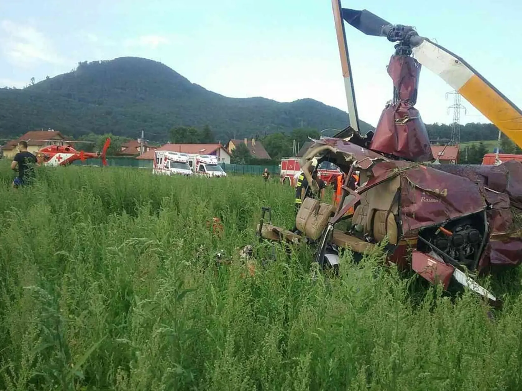 Zábery z tragickej nehody  civilného vrtuľníka.