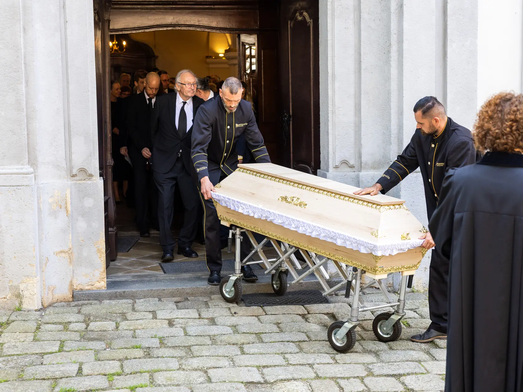 Rozlúčka s Danielou Kovárovou, manželkou herca Františka Kovára. 