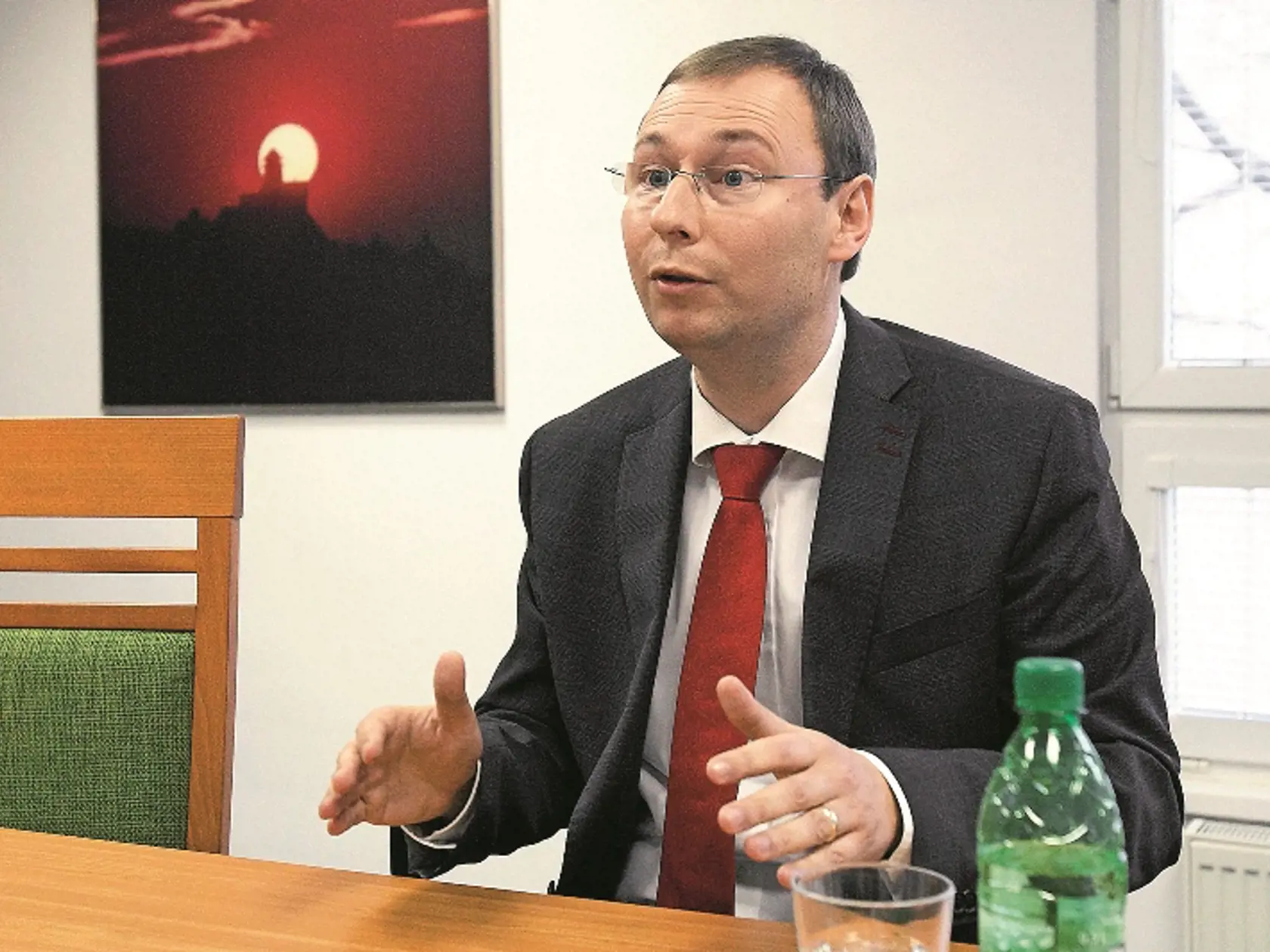Hlavne nič nenahrávajte: Rektor Habánik nám zakázal návštevu kvestorovej kancelárie aj nahrávanie rozhovoru.