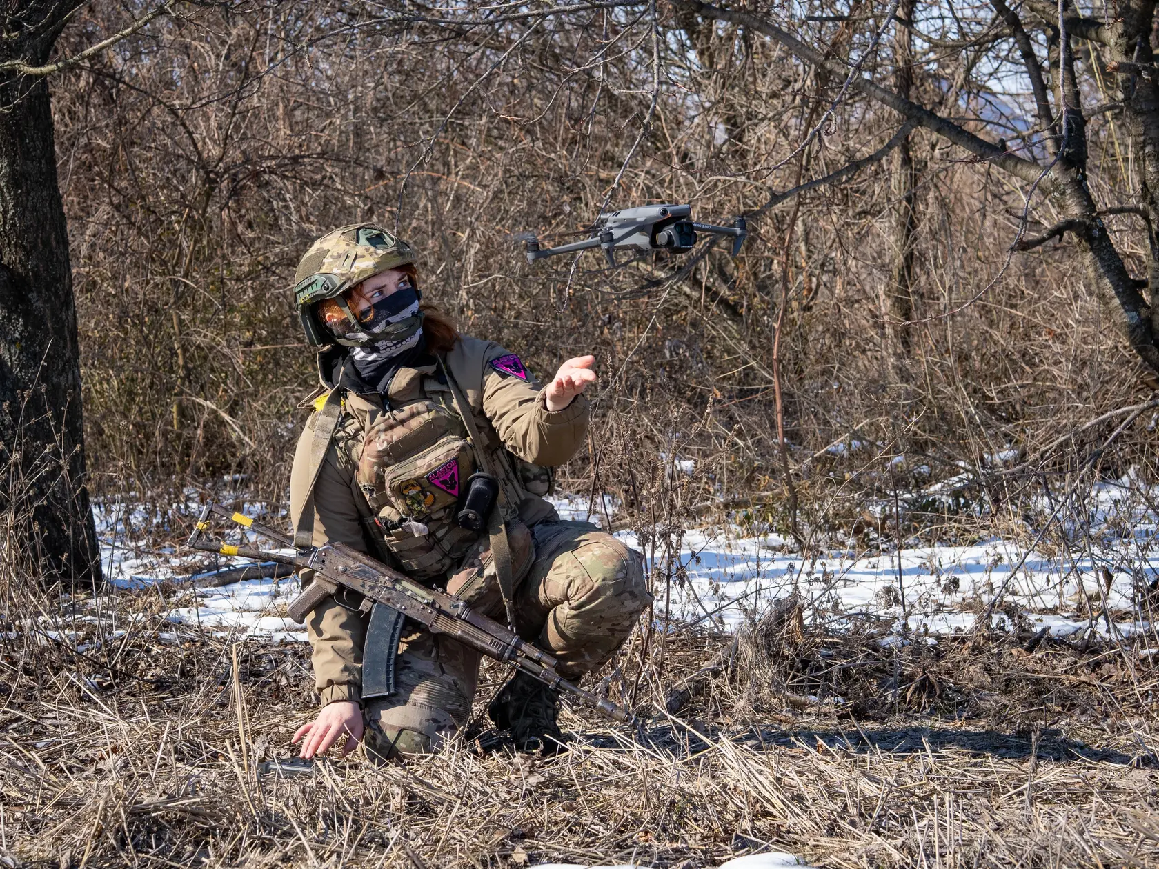 Lisica bojuje ako operátorka dronov
