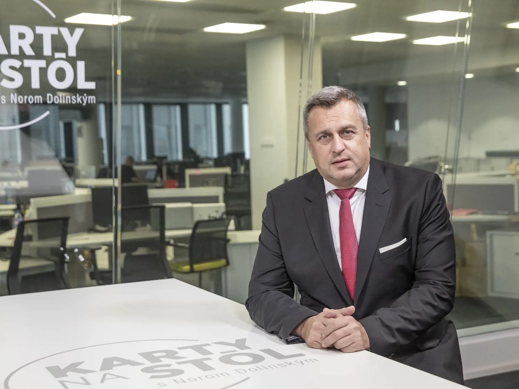 Na snímke je diskusná relácia “Karty na stôl”, ktorej hosťom bol podpredseda NR SR Andrej Danko.