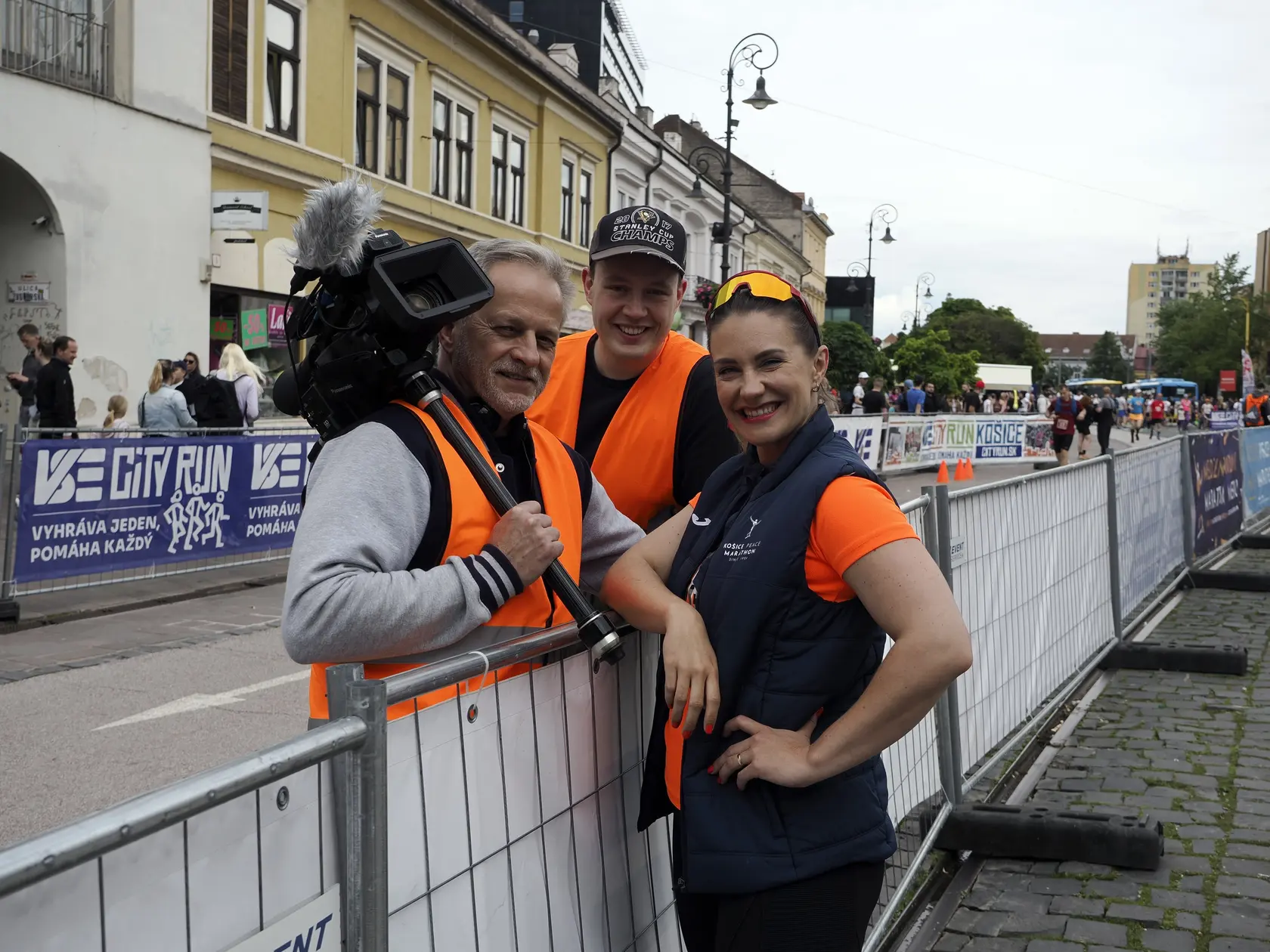Radka Kovaľ Mazáková: Ako sa z televíznej moderátorky stala kráľovná motokrosového komentovania!