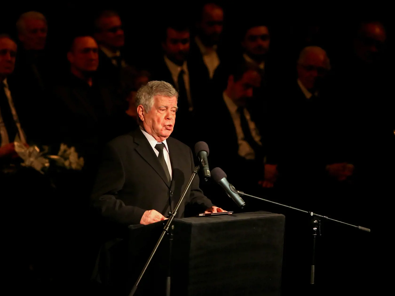 Na snímke Oldo Hlavacek počas divadelnej rozlúčky so zosnulým hercom Leopoldom Haverlom.