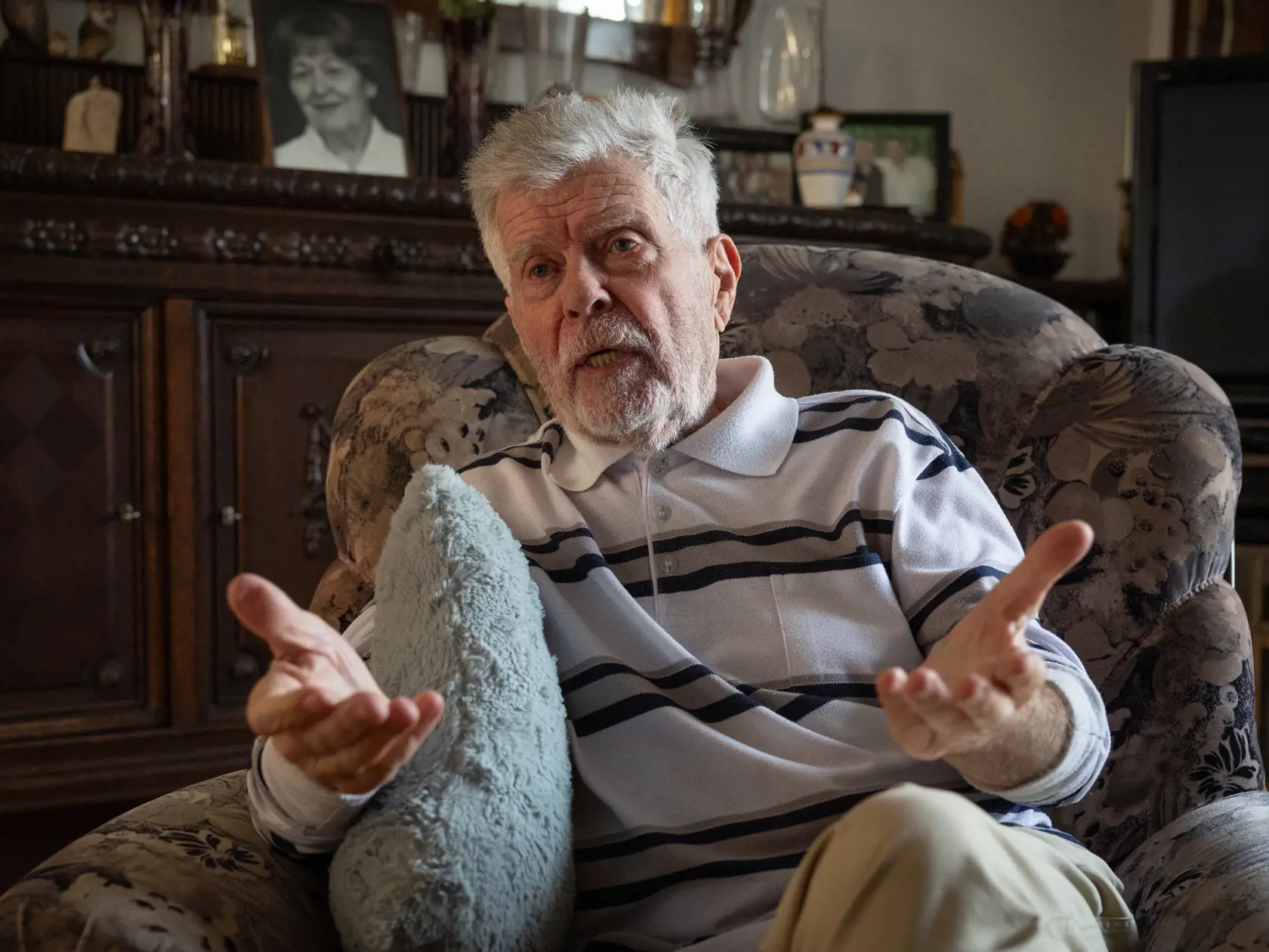 Herec Oldo Hlaváček počas nášho rozhovoru pri príležitosti jeho 90. narodenín.