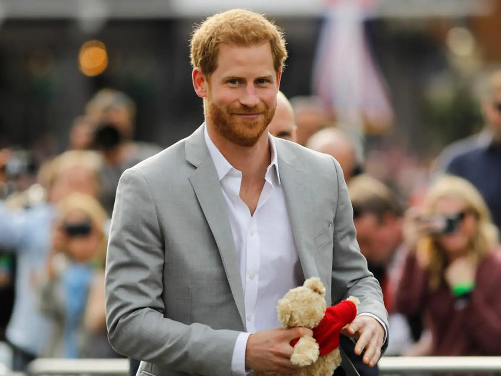 Princ Harry a jeho manželka Meghan sa rozhodli vzdať kráľovských povinností. Môžu však stratiť aj kráľovskú apanáž.