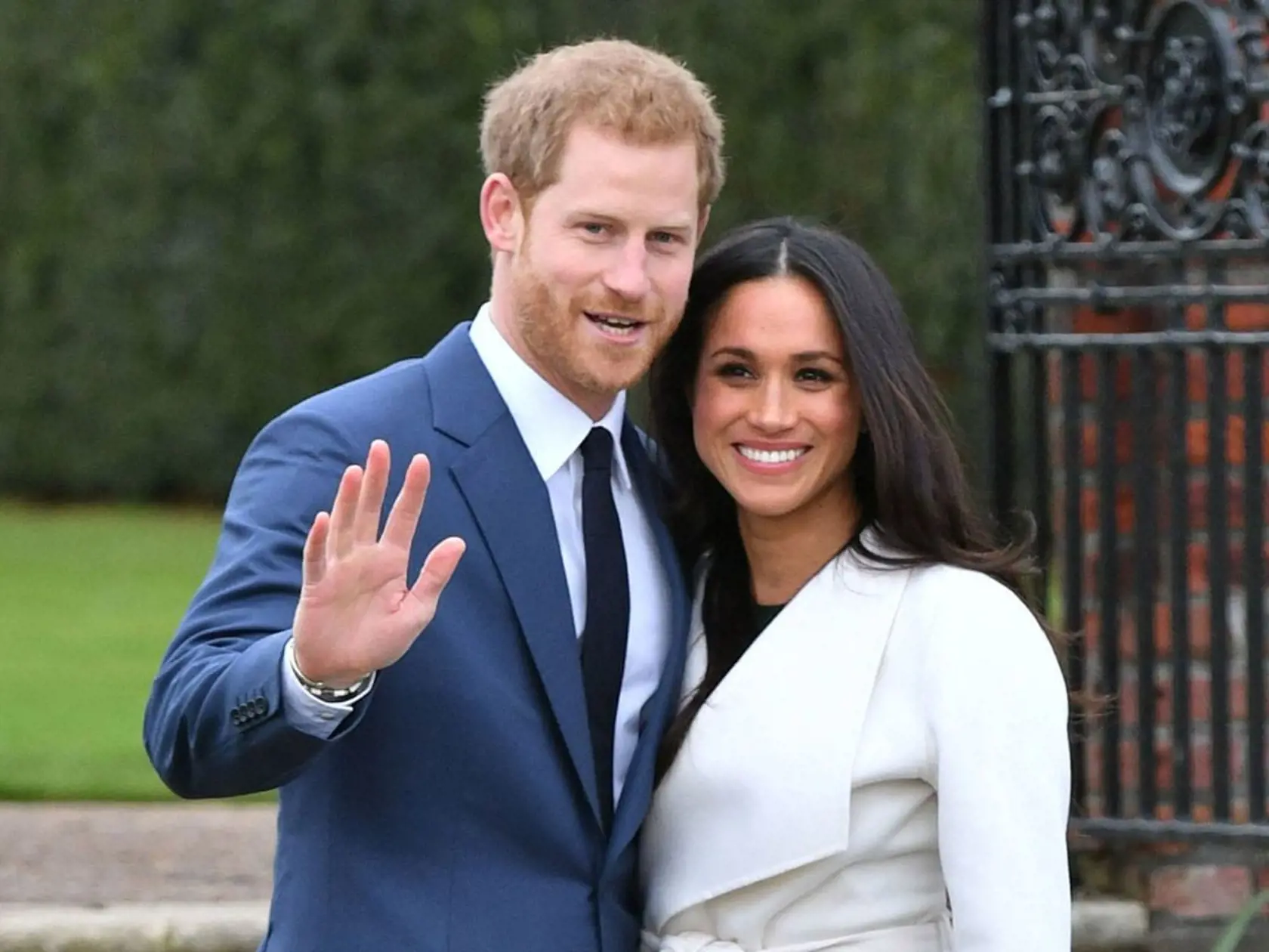 Princ Harry a jeho manželka Meghan sa rozhodli vzdať kráľovských povinností. Môžu však stratiť aj kráľovskú apanáž.