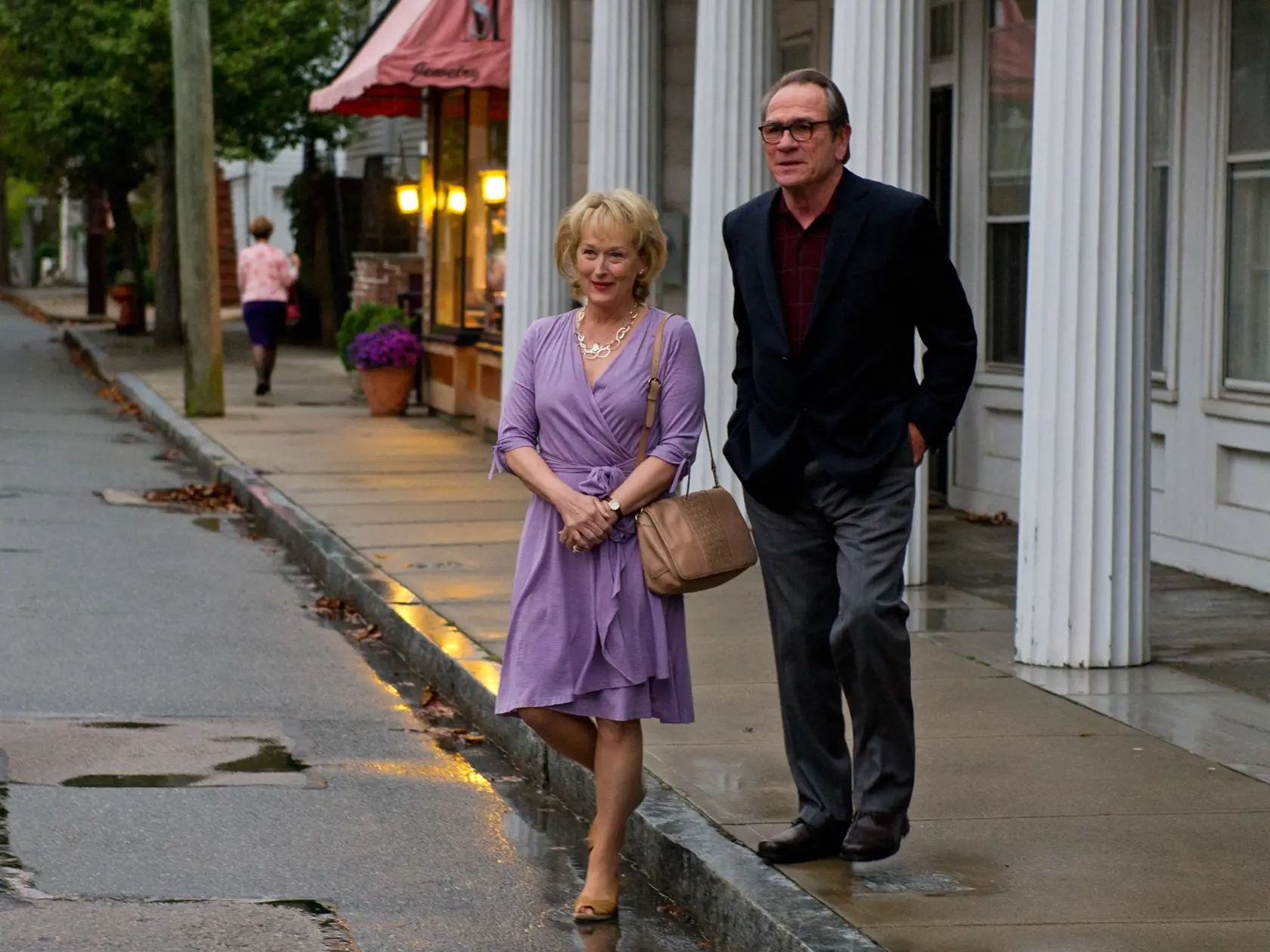 Kay Soames (MERYL STREEP) and Arnold Soames (TOMMY LEE JONES) in HOPE SPRINGS.