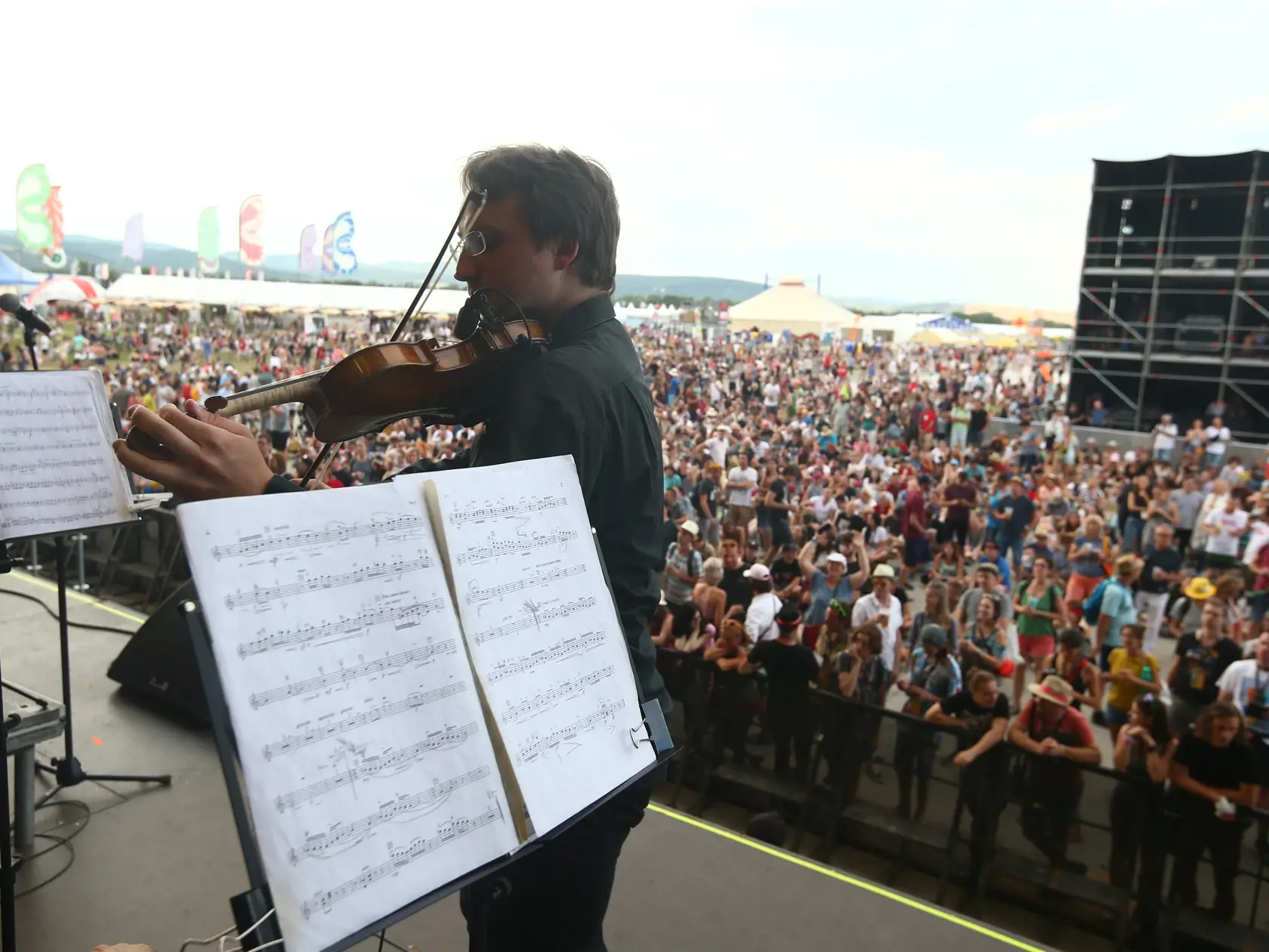 Slovenský komorný orchester a ich vystúpenie venované pamiatke Jána Kuciaka a Martiny Kušnírovej na Pohode 2018.