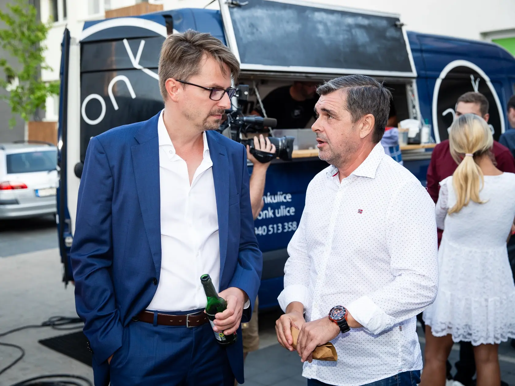 Mediálna párty televízie JOJ v Bratislave. Na snímke Marcel Grega a Peter Kočiš.