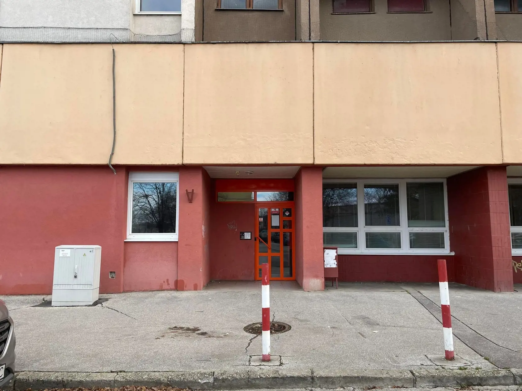 Vchod Pavla Horova 1, kde Harman býval.