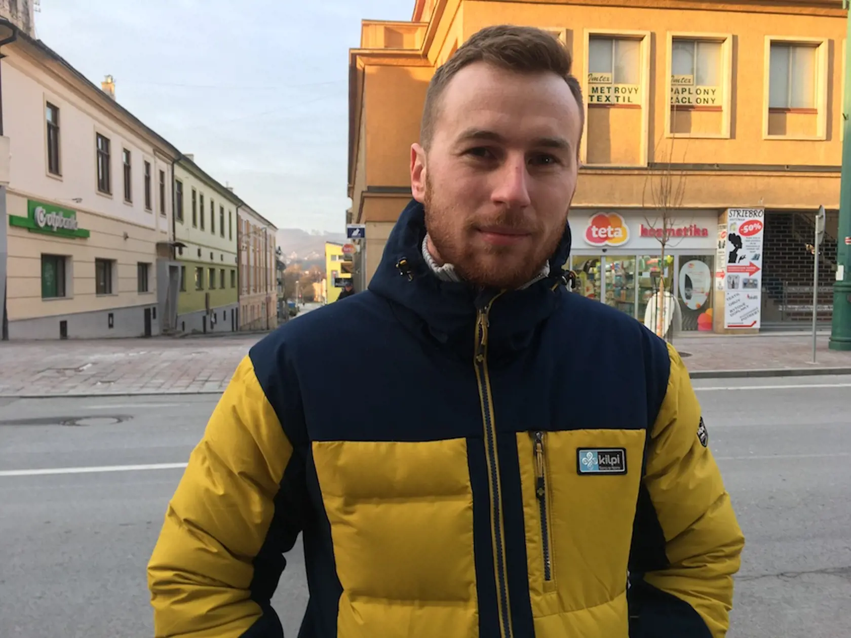 Ján Tchur je bratranec obvinených bratov a je presvedčený o nevine troch obvinených robotníkov.