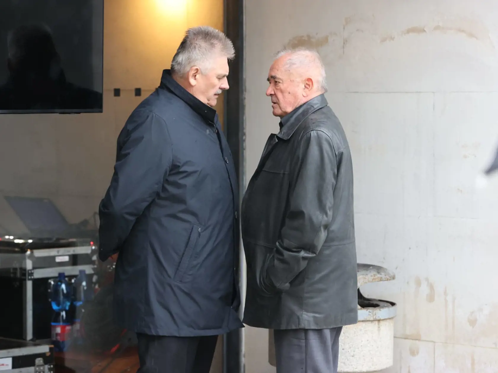 Pohreb Dušana Čaploviča v bratislavskom krematóriu. Rozlúčiť sa prišli priatelia, rodina a bývalí kolegovia.