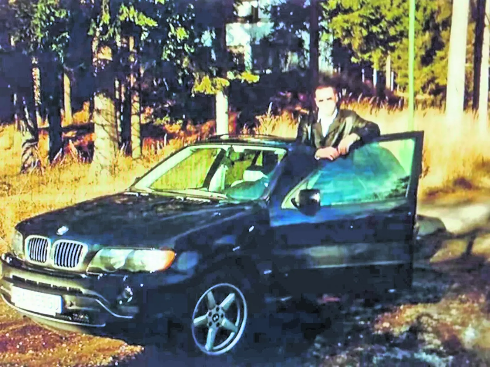 Mikuláš Černák sa vozil na zahraničných luxusných autách.