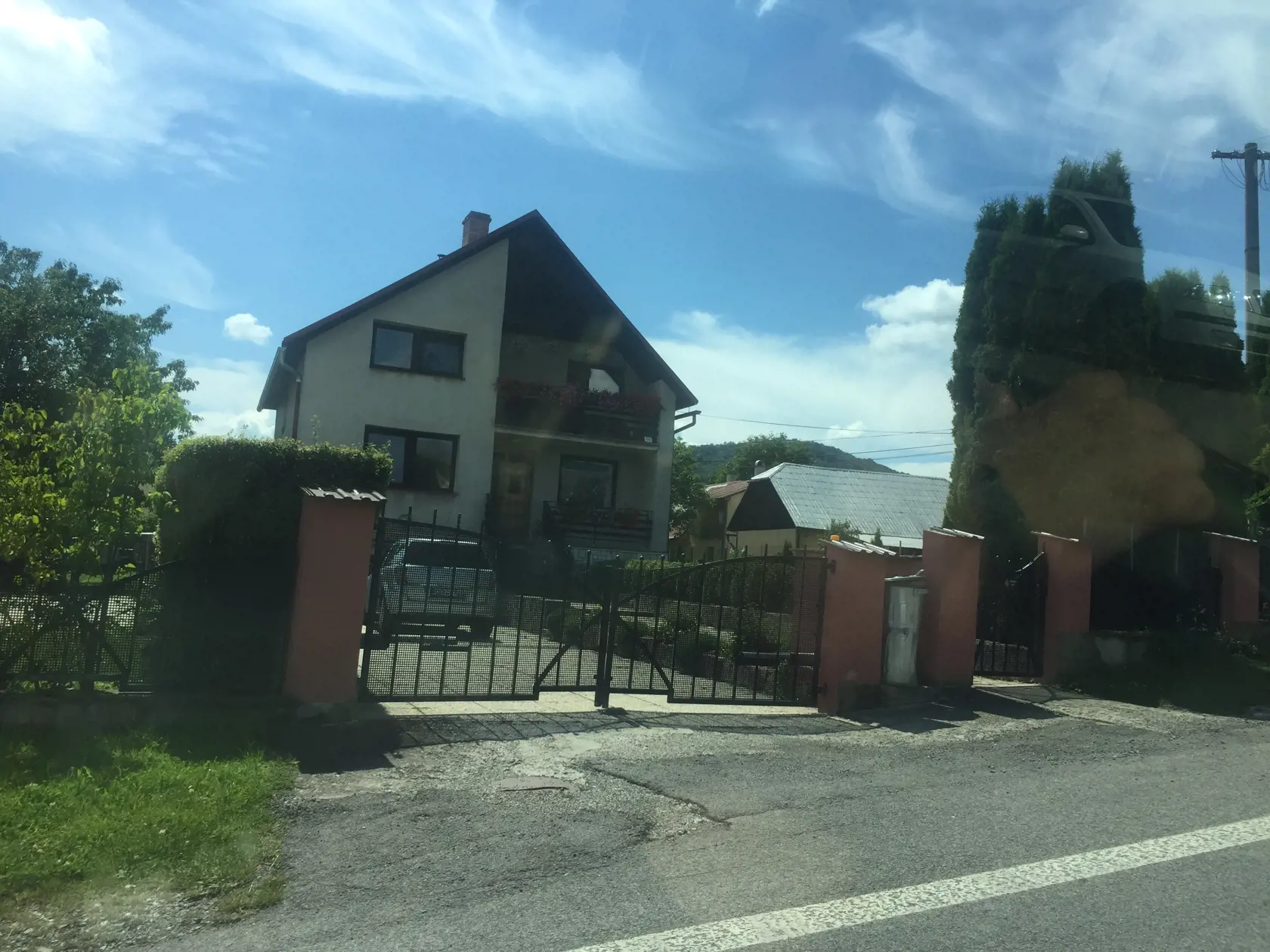 Bydlisko starostu. Rodičovský dom bol zaťažený ťarchou.