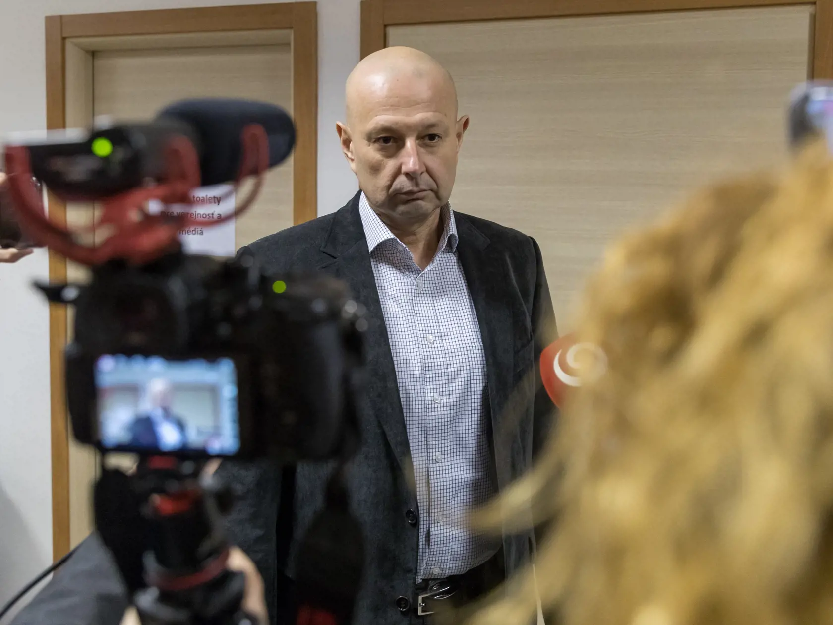 Tretie pojednávanie na Špecializovanom trestnom súde v Pezinku vo veci vraždy investigatívneho novinára Jána Kuciaka a jeho snúbenice Martiny Kušnírovej. Na snímke je svedok Miroslav Kriak, ktorého výpoveď bude nasledovať po ukončení výpovede Petra Tótha.