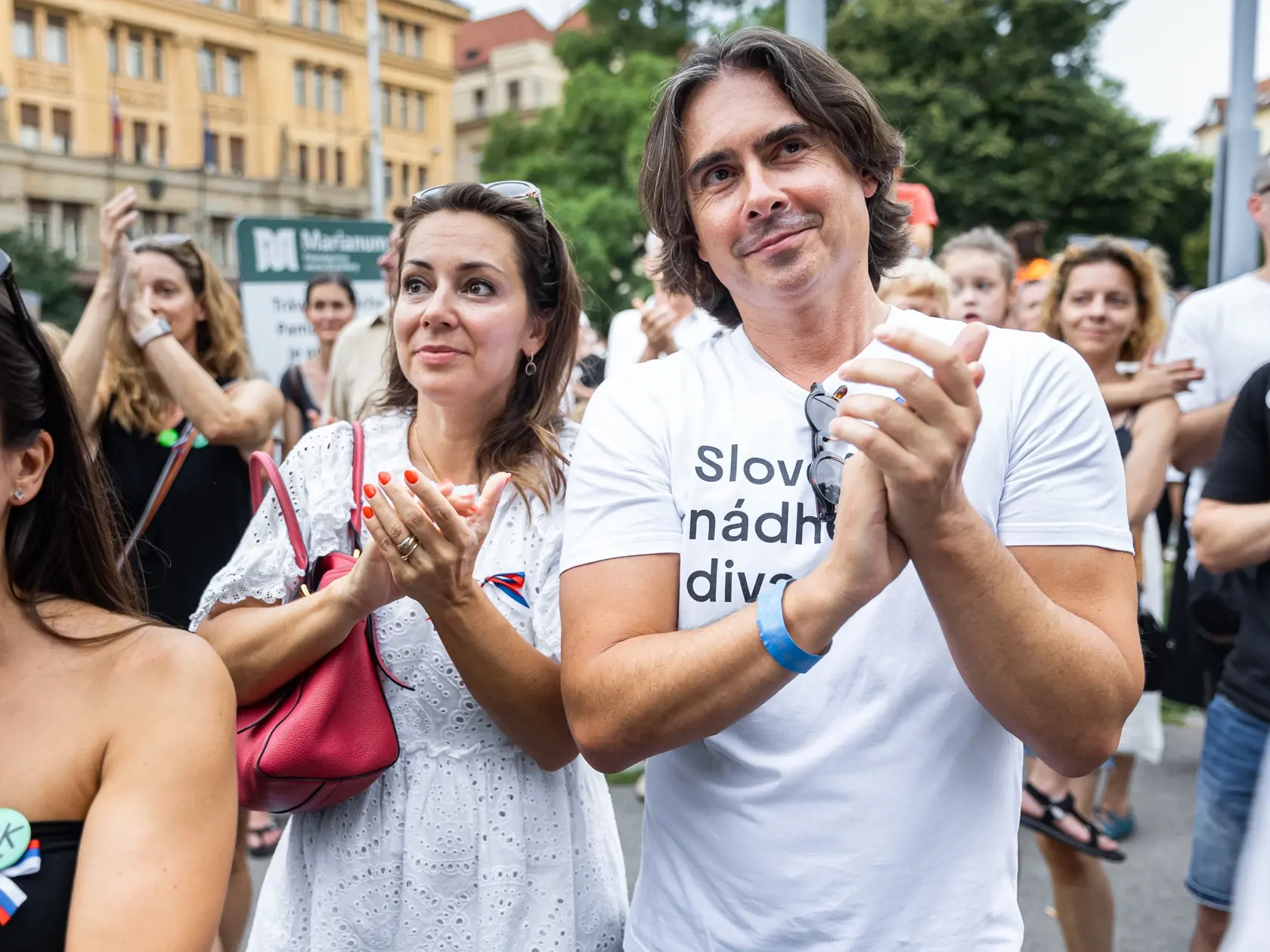 Protest proti krokom ministerstva kultúry v Bratislave. Na snímke Matej Drlička a Adriana Kučerová.
