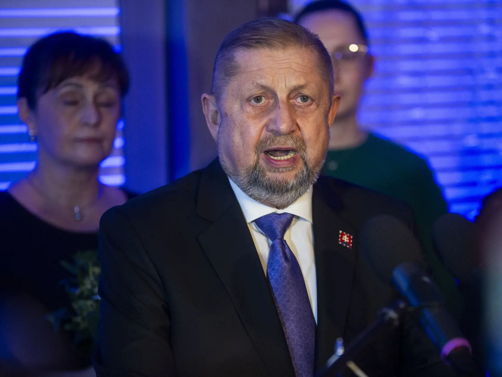 Podpisy na svoju kandidatúru Štefan Harabin odovzdal v Národnej rade SR minulý piatok.
