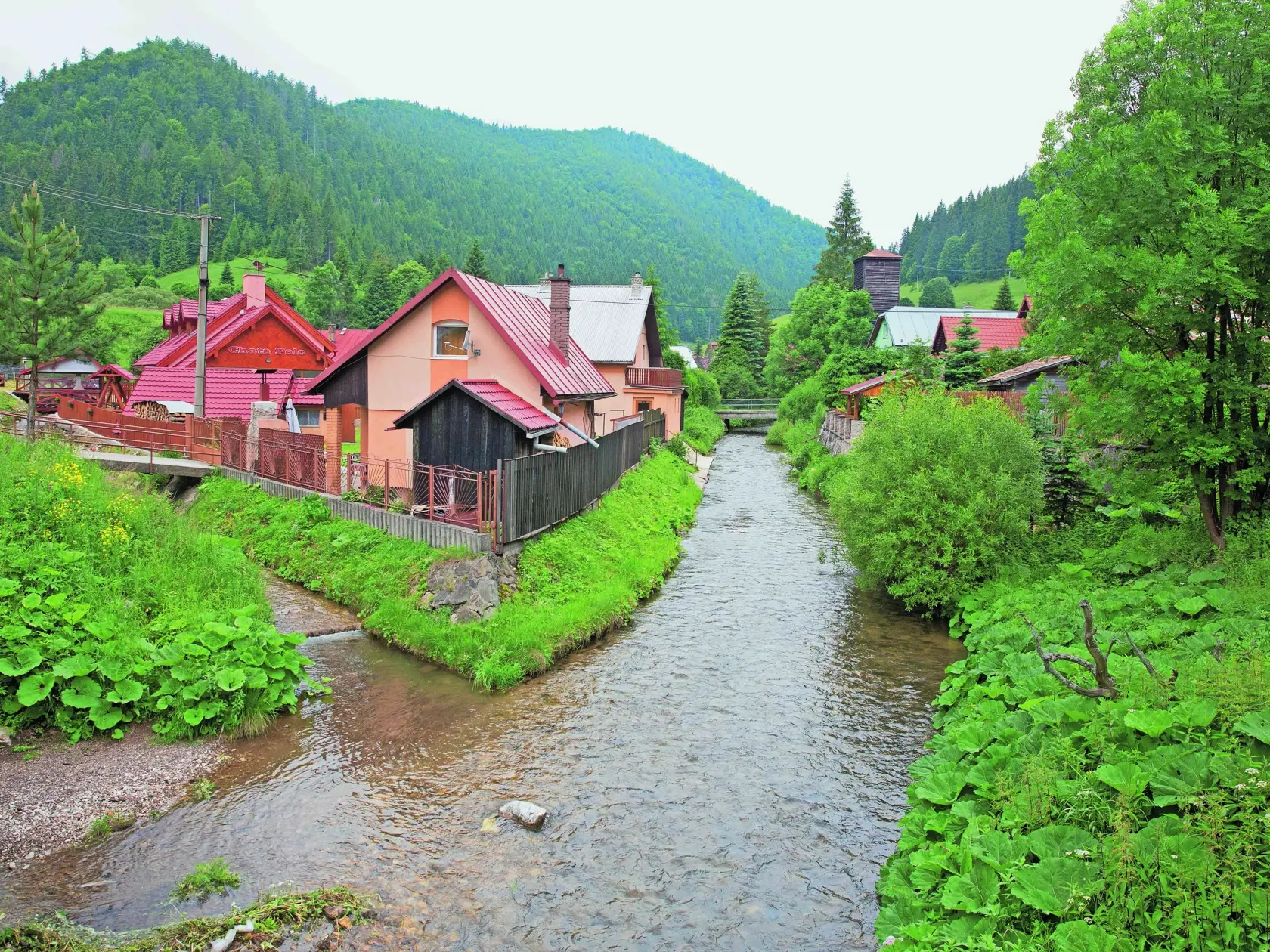 Povodie rieky Hnilec a miesta, ktorými preteká. Na snímke rieka Hnilec